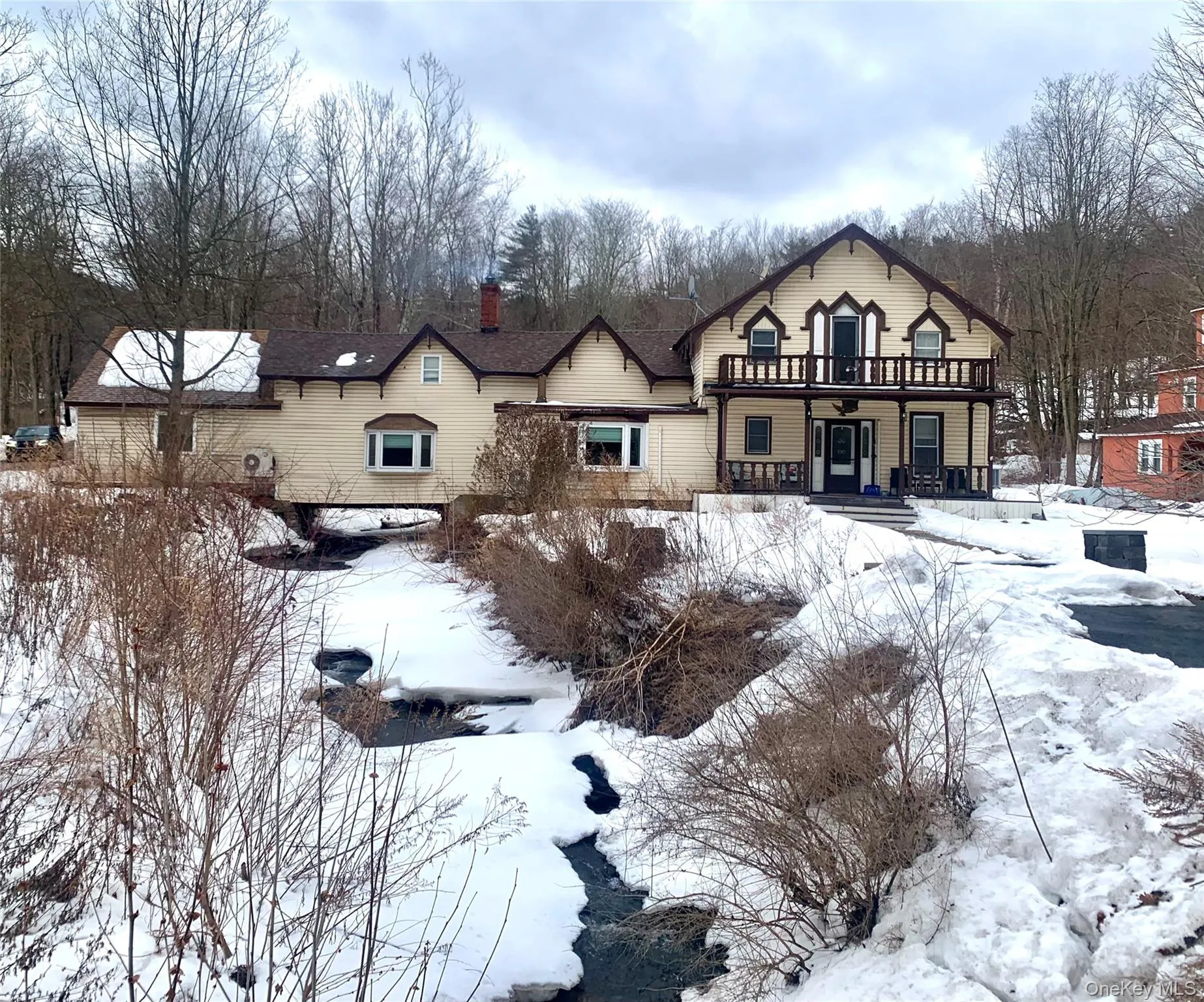 Enjoy private access to the trout-rich Leurenkill Stream! Enjoy private access to the trout-rich Leurenkill Stream!