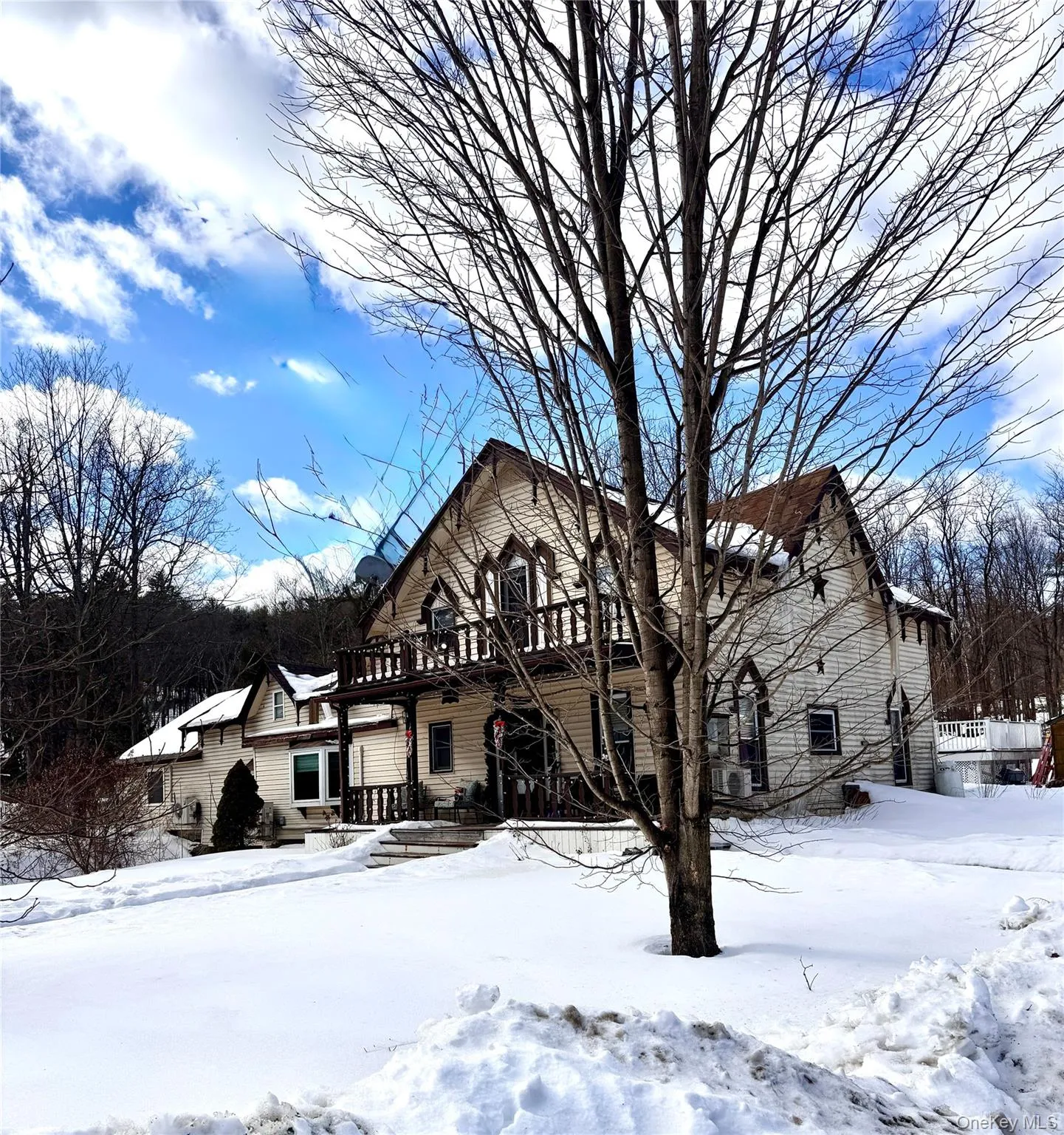 A unique and historic property featuring 5 bedrooms and 3 1/2 baths awaits in Ellenville, NY! A unique and historic property featuring 5 bedrooms and 3 1/2 baths awaits in Ellenville, NY!