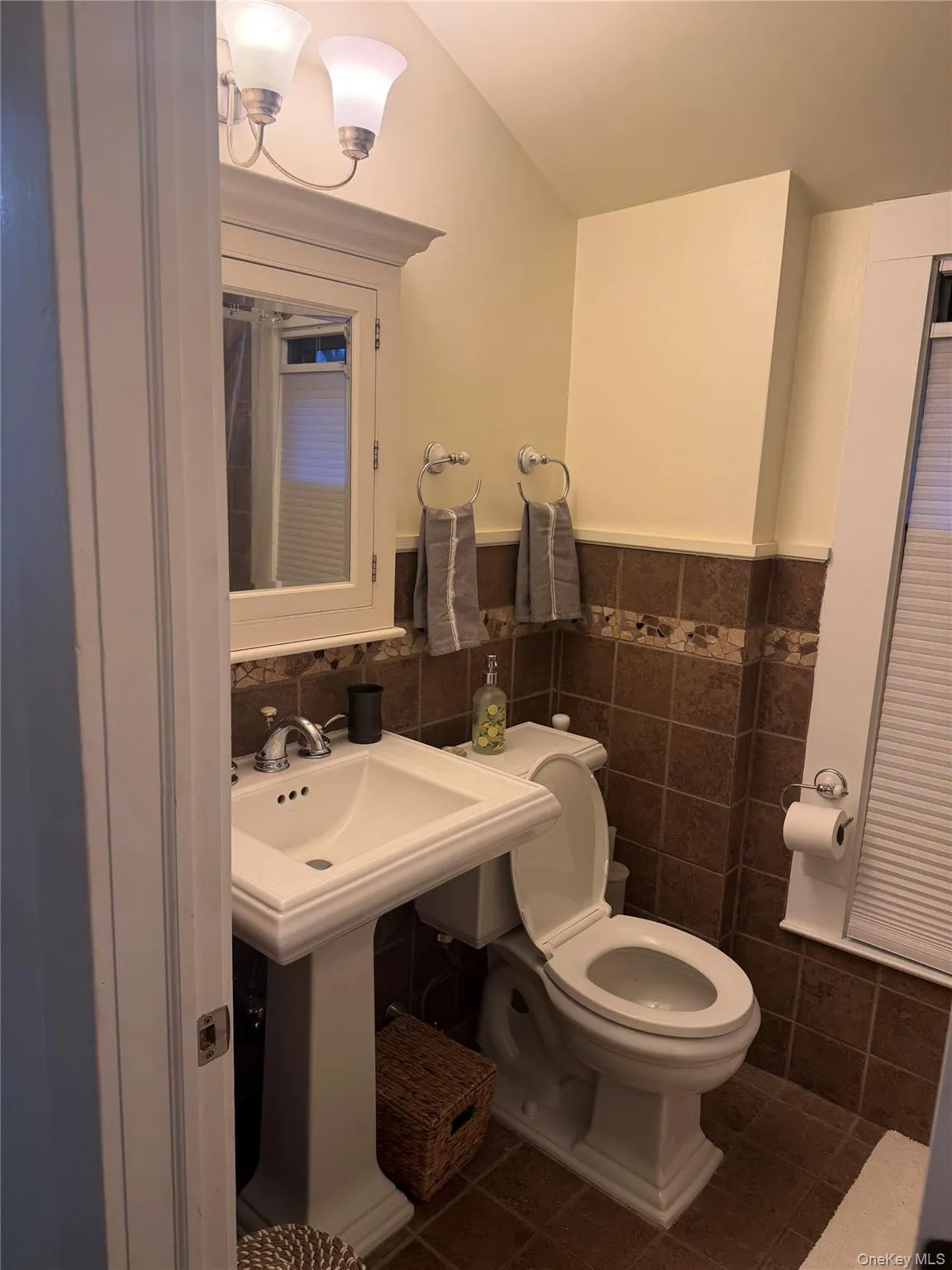 51 Parkway Road, Eastchester, NY, 1 Bedroom Bedrooms, 5 Rooms Rooms,1 BathroomBathrooms,Residential Lease,For Rent,Parkway,0,963439 51 Parkway Road, Eastchester, NY, 1 Bedroom Bedrooms, 5 Rooms Rooms,1 BathroomBathrooms,Residential Lease,For Rent,Parkway,0,963439