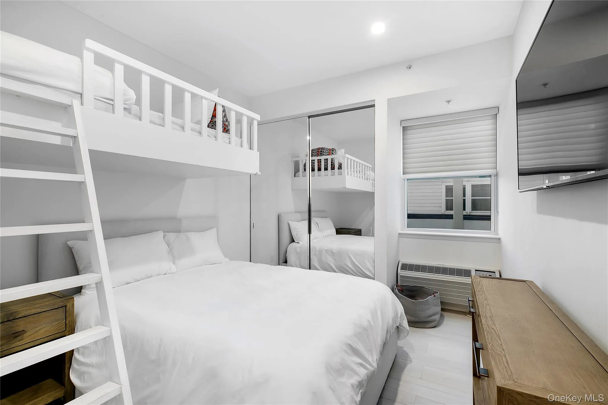 260 Dune, Southampton, NY, 3 Bedrooms Bedrooms, 4 Rooms Rooms,2 BathroomsBathrooms,Residential,For Rent,Dune,0,963477 260 Dune, Southampton, NY, 3 Bedrooms Bedrooms, 4 Rooms Rooms,2 BathroomsBathrooms,Residential,For Rent,Dune,0,963477