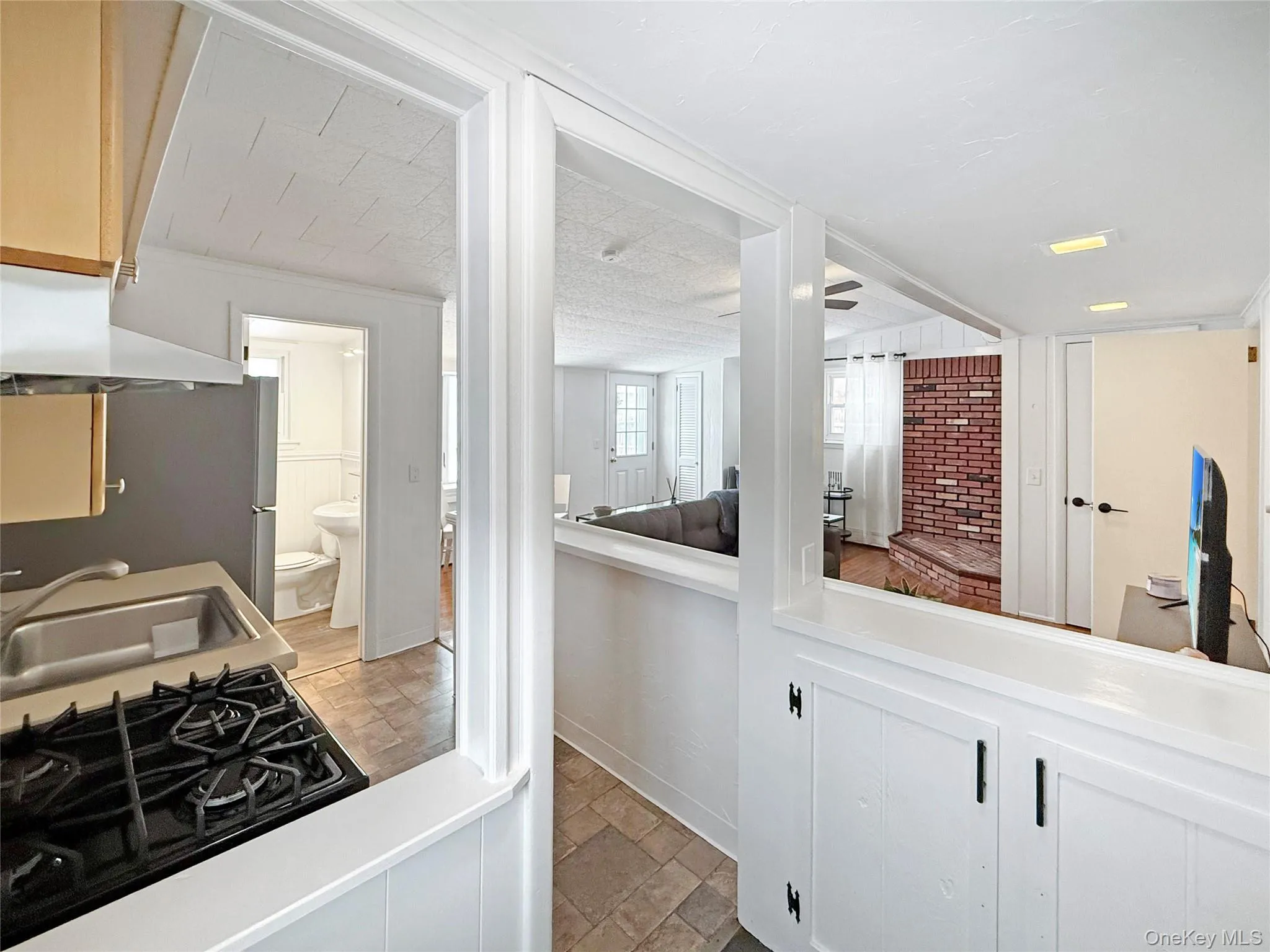 839 Pond View Road, Riverhead, NY, 1 Bedroom Bedrooms, 2 Rooms Rooms,1 BathroomBathrooms,Residential Lease,For Rent,Pond View,0,963491 839 Pond View Road, Riverhead, NY, 1 Bedroom Bedrooms, 2 Rooms Rooms,1 BathroomBathrooms,Residential Lease,For Rent,Pond View,0,963491