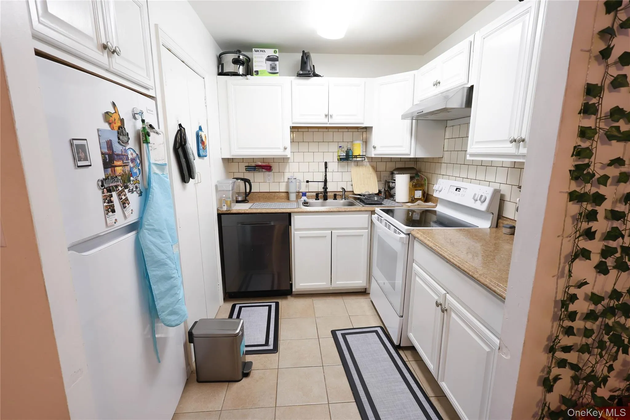 3 Saratoga Court, Brookhaven, NY, 2 Bedrooms Bedrooms, 5 Rooms Rooms,1 BathroomBathrooms,Residential Lease,For Rent,Saratoga,0,963493 3 Saratoga Court, Brookhaven, NY, 2 Bedrooms Bedrooms, 5 Rooms Rooms,1 BathroomBathrooms,Residential Lease,For Rent,Saratoga,0,963493