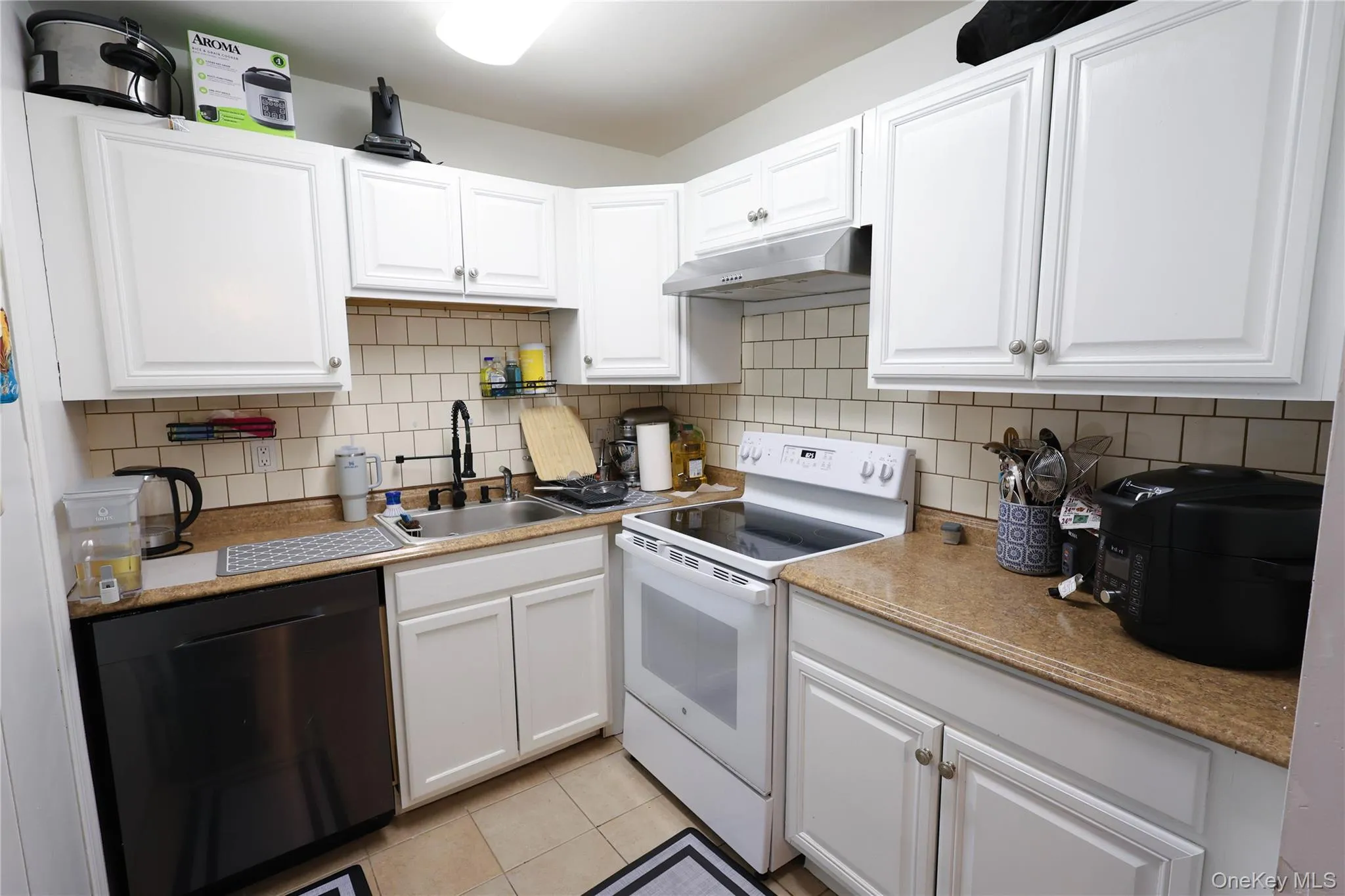 3 Saratoga Court, Brookhaven, NY, 2 Bedrooms Bedrooms, 5 Rooms Rooms,1 BathroomBathrooms,Residential Lease,For Rent,Saratoga,0,963493 3 Saratoga Court, Brookhaven, NY, 2 Bedrooms Bedrooms, 5 Rooms Rooms,1 BathroomBathrooms,Residential Lease,For Rent,Saratoga,0,963493