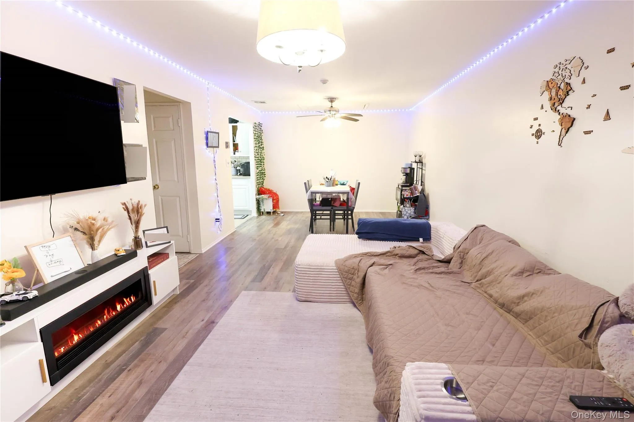 3 Saratoga Court, Brookhaven, NY, 2 Bedrooms Bedrooms, 5 Rooms Rooms,1 BathroomBathrooms,Residential Lease,For Rent,Saratoga,0,963493 3 Saratoga Court, Brookhaven, NY, 2 Bedrooms Bedrooms, 5 Rooms Rooms,1 BathroomBathrooms,Residential Lease,For Rent,Saratoga,0,963493