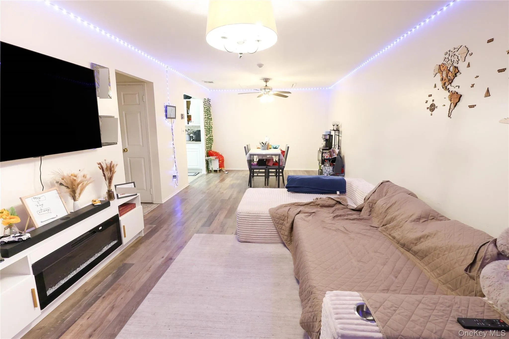 3 Saratoga Court, Brookhaven, NY, 2 Bedrooms Bedrooms, 5 Rooms Rooms,1 BathroomBathrooms,Residential Lease,For Rent,Saratoga,0,963493 3 Saratoga Court, Brookhaven, NY, 2 Bedrooms Bedrooms, 5 Rooms Rooms,1 BathroomBathrooms,Residential Lease,For Rent,Saratoga,0,963493