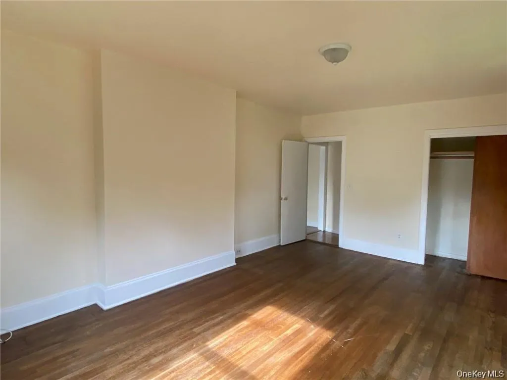 176 Colonial Parkway, Yonkers, NY, 1 Bedroom Bedrooms, 3 Rooms Rooms,1 BathroomBathrooms,Residential Lease,For Rent,Colonial,0,963525 176 Colonial Parkway, Yonkers, NY, 1 Bedroom Bedrooms, 3 Rooms Rooms,1 BathroomBathrooms,Residential Lease,For Rent,Colonial,0,963525