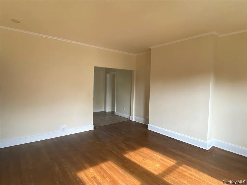 176 Colonial Parkway, Yonkers, NY, 1 Bedroom Bedrooms, 3 Rooms Rooms,1 BathroomBathrooms,Residential Lease,For Rent,Colonial,0,963525 176 Colonial Parkway, Yonkers, NY, 1 Bedroom Bedrooms, 3 Rooms Rooms,1 BathroomBathrooms,Residential Lease,For Rent,Colonial,0,963525
