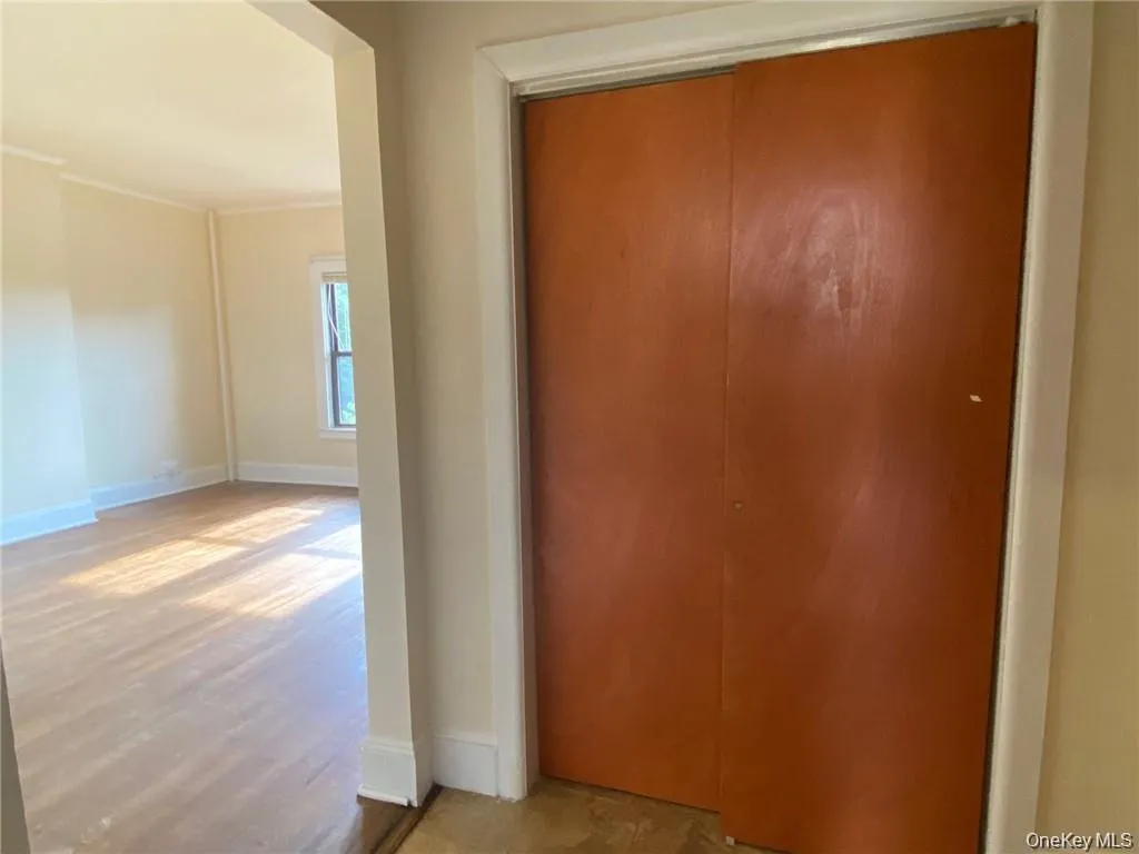 176 Colonial Parkway, Yonkers, NY, 1 Bedroom Bedrooms, 3 Rooms Rooms,1 BathroomBathrooms,Residential Lease,For Rent,Colonial,0,963525 176 Colonial Parkway, Yonkers, NY, 1 Bedroom Bedrooms, 3 Rooms Rooms,1 BathroomBathrooms,Residential Lease,For Rent,Colonial,0,963525