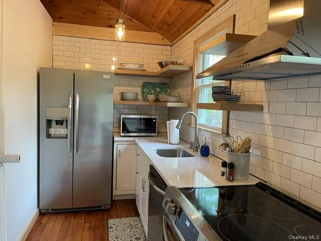 24 Cliff Way, Riverhead, NY, 2 Bedrooms Bedrooms, 5 Rooms Rooms,1 BathroomBathrooms,Residential Lease,For Rent,Cliff,0,963543 24 Cliff Way, Riverhead, NY, 2 Bedrooms Bedrooms, 5 Rooms Rooms,1 BathroomBathrooms,Residential Lease,For Rent,Cliff,0,963543