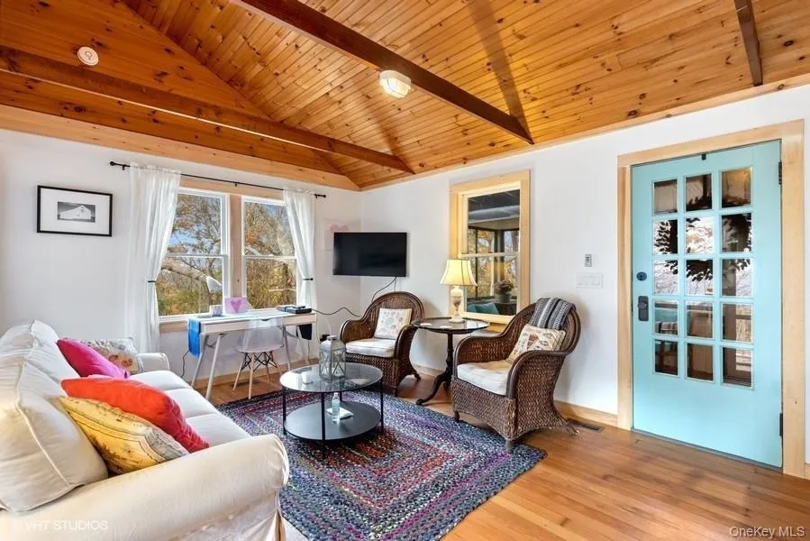24 Cliff Way, Riverhead, NY, 2 Bedrooms Bedrooms, 5 Rooms Rooms,1 BathroomBathrooms,Residential Lease,For Rent,Cliff,0,963547 24 Cliff Way, Riverhead, NY, 2 Bedrooms Bedrooms, 5 Rooms Rooms,1 BathroomBathrooms,Residential Lease,For Rent,Cliff,0,963547