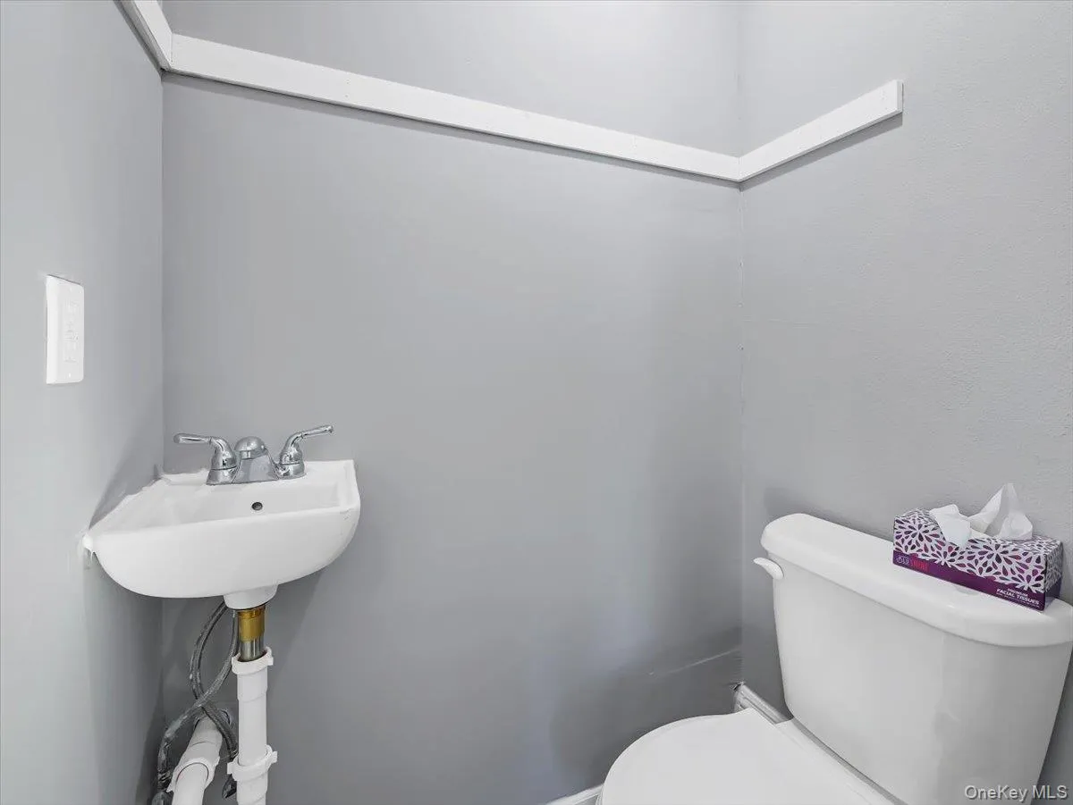 39 Westside Avenue, Haverstraw, NY, 5 Bedrooms Bedrooms, 7 Rooms Rooms,1 BathroomBathrooms,Residential,For Rent,Westside,0,963556 39 Westside Avenue, Haverstraw, NY, 5 Bedrooms Bedrooms, 7 Rooms Rooms,1 BathroomBathrooms,Residential,For Rent,Westside,0,963556