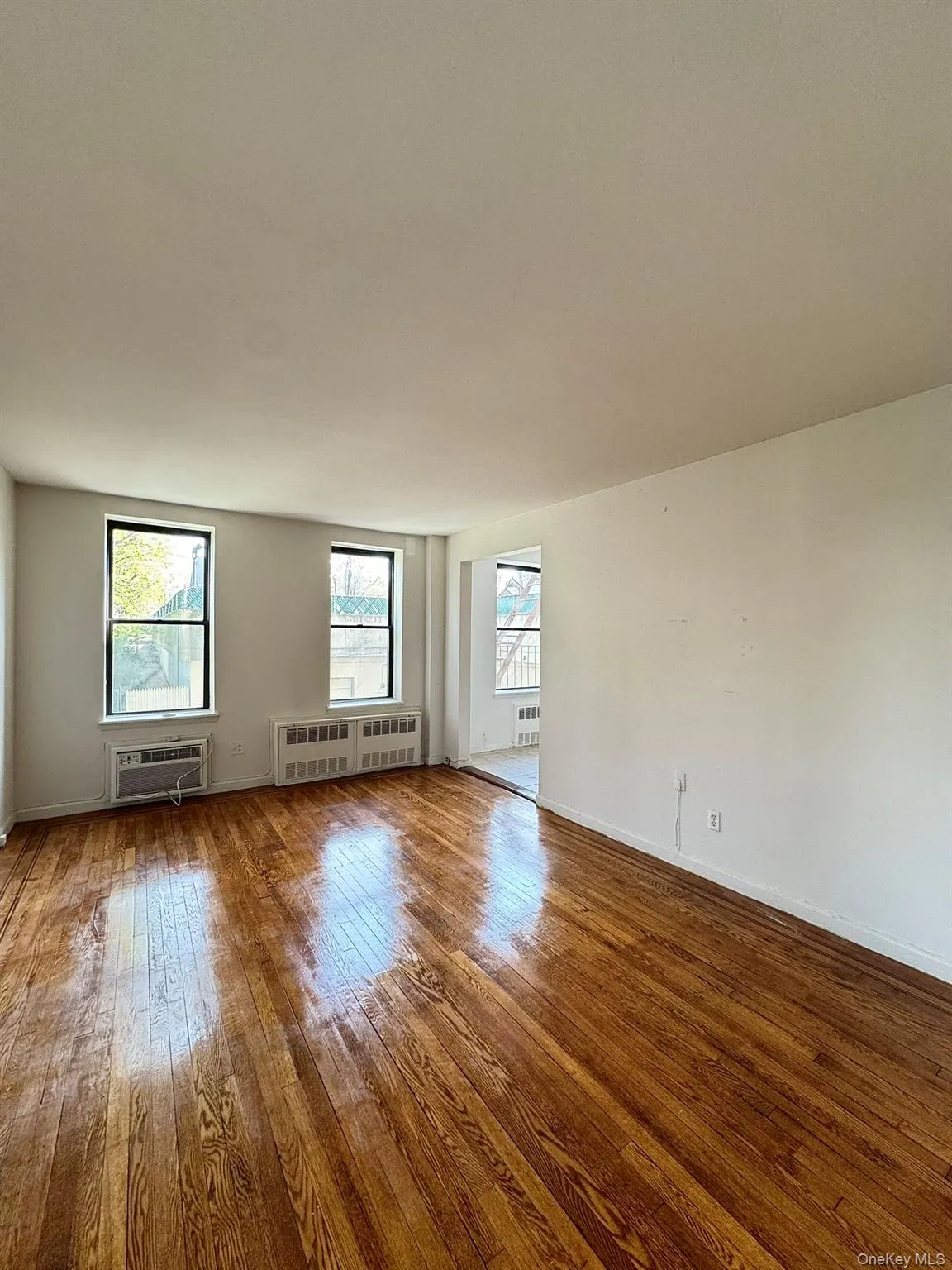 2 Spruce Street, North Hempstead, NY, 1 Bedroom Bedrooms, 3 Rooms Rooms,1 BathroomBathrooms,Residential Lease,For Rent,Spruce,0,963567 2 Spruce Street, North Hempstead, NY, 1 Bedroom Bedrooms, 3 Rooms Rooms,1 BathroomBathrooms,Residential Lease,For Rent,Spruce,0,963567