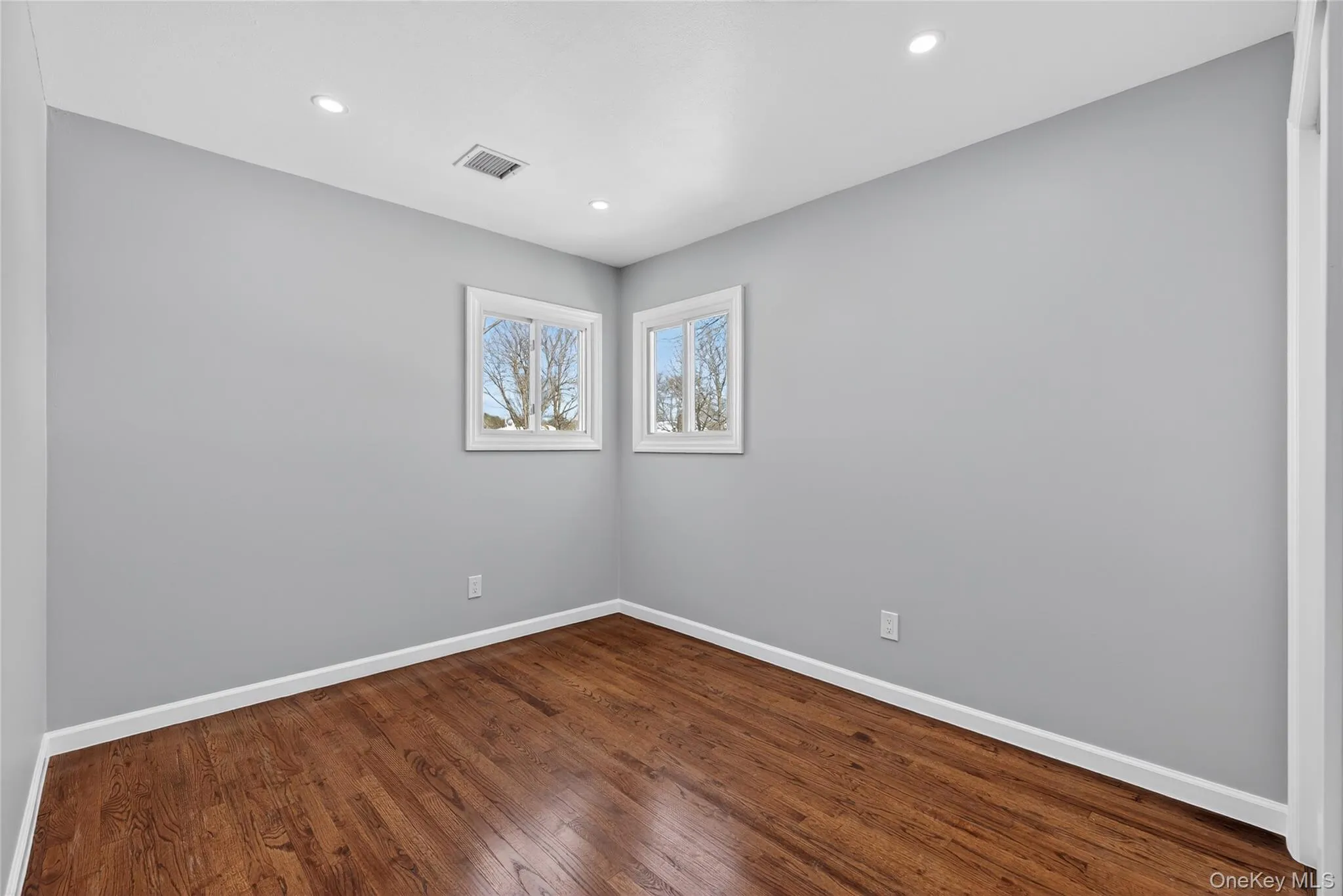 3103 Falcon Avenue, Brookhaven, NY, 5 Bedrooms Bedrooms, 8 Rooms Rooms,2 BathroomsBathrooms,Residential Lease,For Rent,Falcon,0,963587 3103 Falcon Avenue, Brookhaven, NY, 5 Bedrooms Bedrooms, 8 Rooms Rooms,2 BathroomsBathrooms,Residential Lease,For Rent,Falcon,0,963587