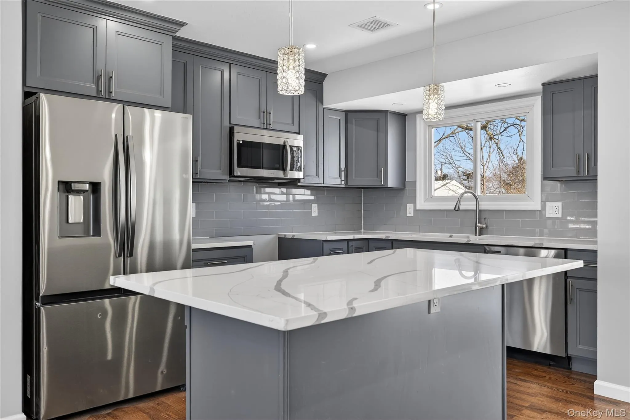 3103 Falcon Avenue, Brookhaven, NY, 5 Bedrooms Bedrooms, 8 Rooms Rooms,2 BathroomsBathrooms,Residential Lease,For Rent,Falcon,0,963587 3103 Falcon Avenue, Brookhaven, NY, 5 Bedrooms Bedrooms, 8 Rooms Rooms,2 BathroomsBathrooms,Residential Lease,For Rent,Falcon,0,963587