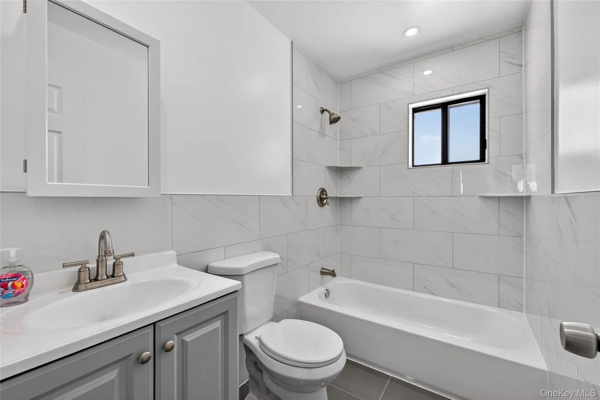3103 Falcon Avenue, Brookhaven, NY, 5 Bedrooms Bedrooms, 8 Rooms Rooms,2 BathroomsBathrooms,Residential Lease,For Rent,Falcon,0,963587 3103 Falcon Avenue, Brookhaven, NY, 5 Bedrooms Bedrooms, 8 Rooms Rooms,2 BathroomsBathrooms,Residential Lease,For Rent,Falcon,0,963587