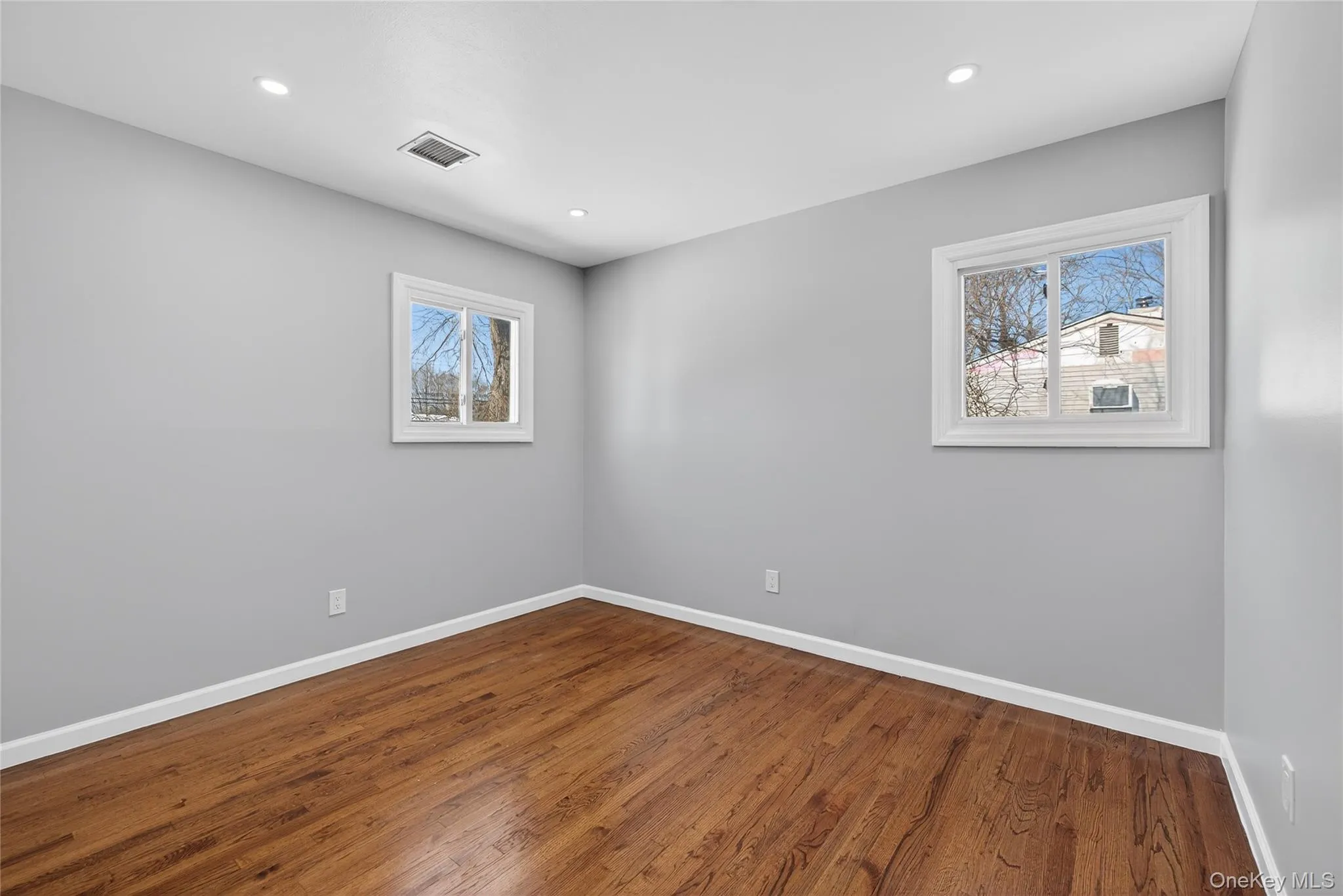 3103 Falcon Avenue, Brookhaven, NY, 5 Bedrooms Bedrooms, 8 Rooms Rooms,2 BathroomsBathrooms,Residential Lease,For Rent,Falcon,0,963587 3103 Falcon Avenue, Brookhaven, NY, 5 Bedrooms Bedrooms, 8 Rooms Rooms,2 BathroomsBathrooms,Residential Lease,For Rent,Falcon,0,963587