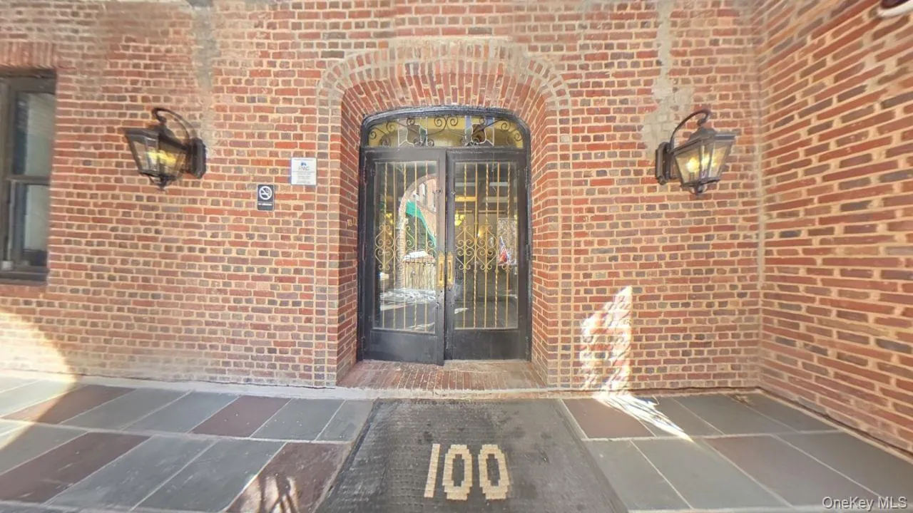 100 Pelham Road, New Rochelle, NY, 3 Bedrooms Bedrooms, 6 Rooms Rooms,2 BathroomsBathrooms,Residential,For Rent,Pelham,0,963591 100 Pelham Road, New Rochelle, NY, 3 Bedrooms Bedrooms, 6 Rooms Rooms,2 BathroomsBathrooms,Residential,For Rent,Pelham,0,963591