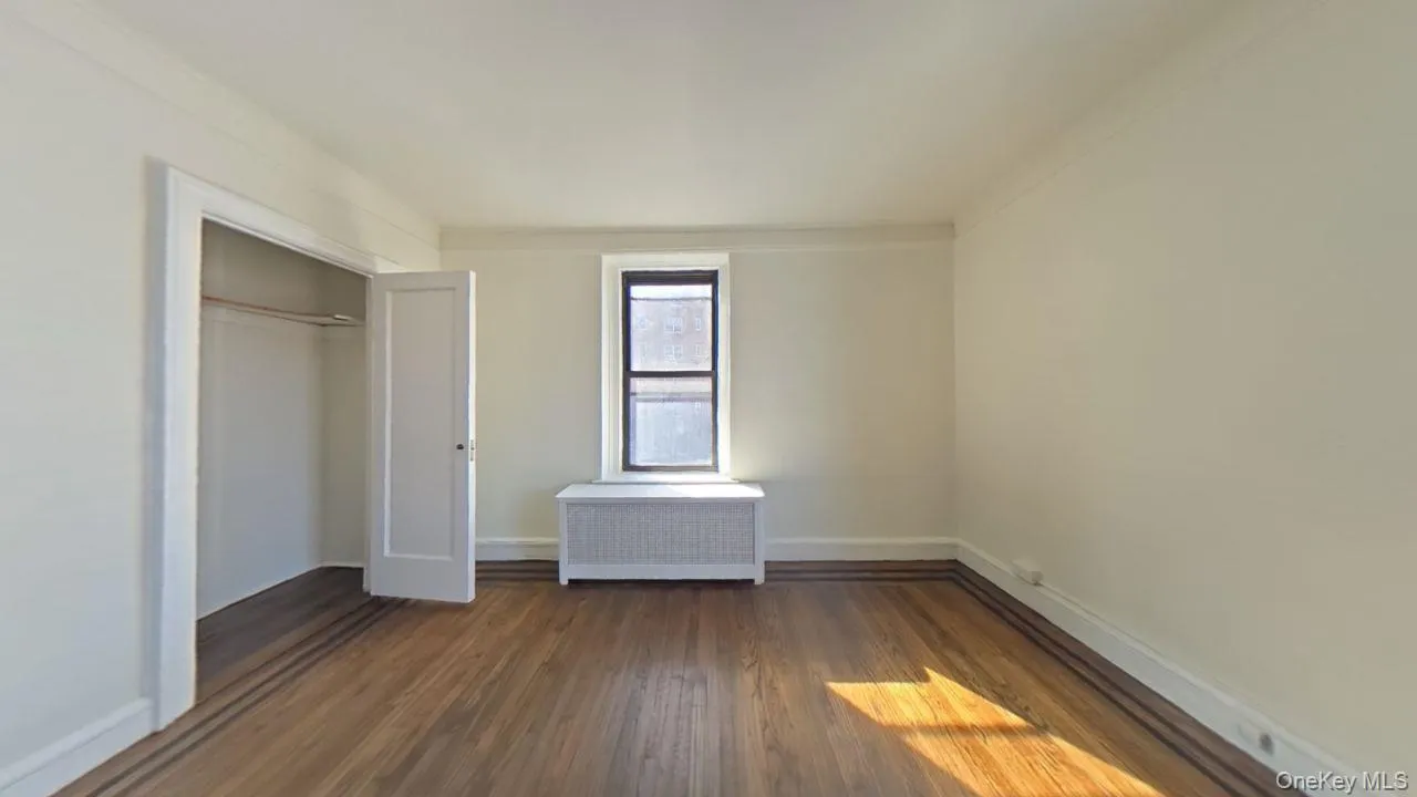 100 Pelham Road, New Rochelle, NY, 3 Bedrooms Bedrooms, 6 Rooms Rooms,2 BathroomsBathrooms,Residential,For Rent,Pelham,0,963591 100 Pelham Road, New Rochelle, NY, 3 Bedrooms Bedrooms, 6 Rooms Rooms,2 BathroomsBathrooms,Residential,For Rent,Pelham,0,963591
