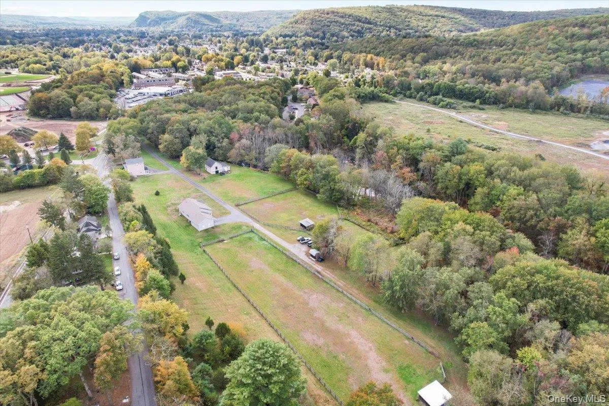1 Van Avenue, Port Jervis, NY, 2 Bedrooms Bedrooms, 5 Rooms Rooms,2 BathroomsBathrooms,Residential Sale,For Rent,Van,0,963602 1 Van Avenue, Port Jervis, NY, 2 Bedrooms Bedrooms, 5 Rooms Rooms,2 BathroomsBathrooms,Residential Sale,For Rent,Van,0,963602