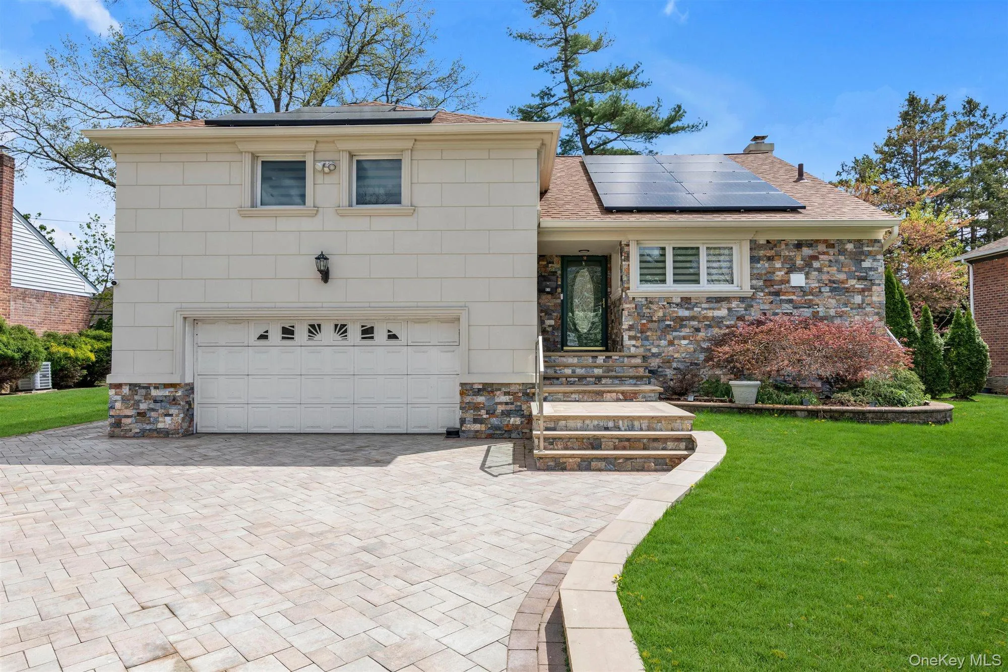 830 Pepperidge Road, North Hempstead, NY, 4 Bedrooms Bedrooms, 11 Rooms Rooms,3 BathroomsBathrooms,Residential Lease,For Rent,Pepperidge,0,963636 830 Pepperidge Road, North Hempstead, NY, 4 Bedrooms Bedrooms, 11 Rooms Rooms,3 BathroomsBathrooms,Residential Lease,For Rent,Pepperidge,0,963636