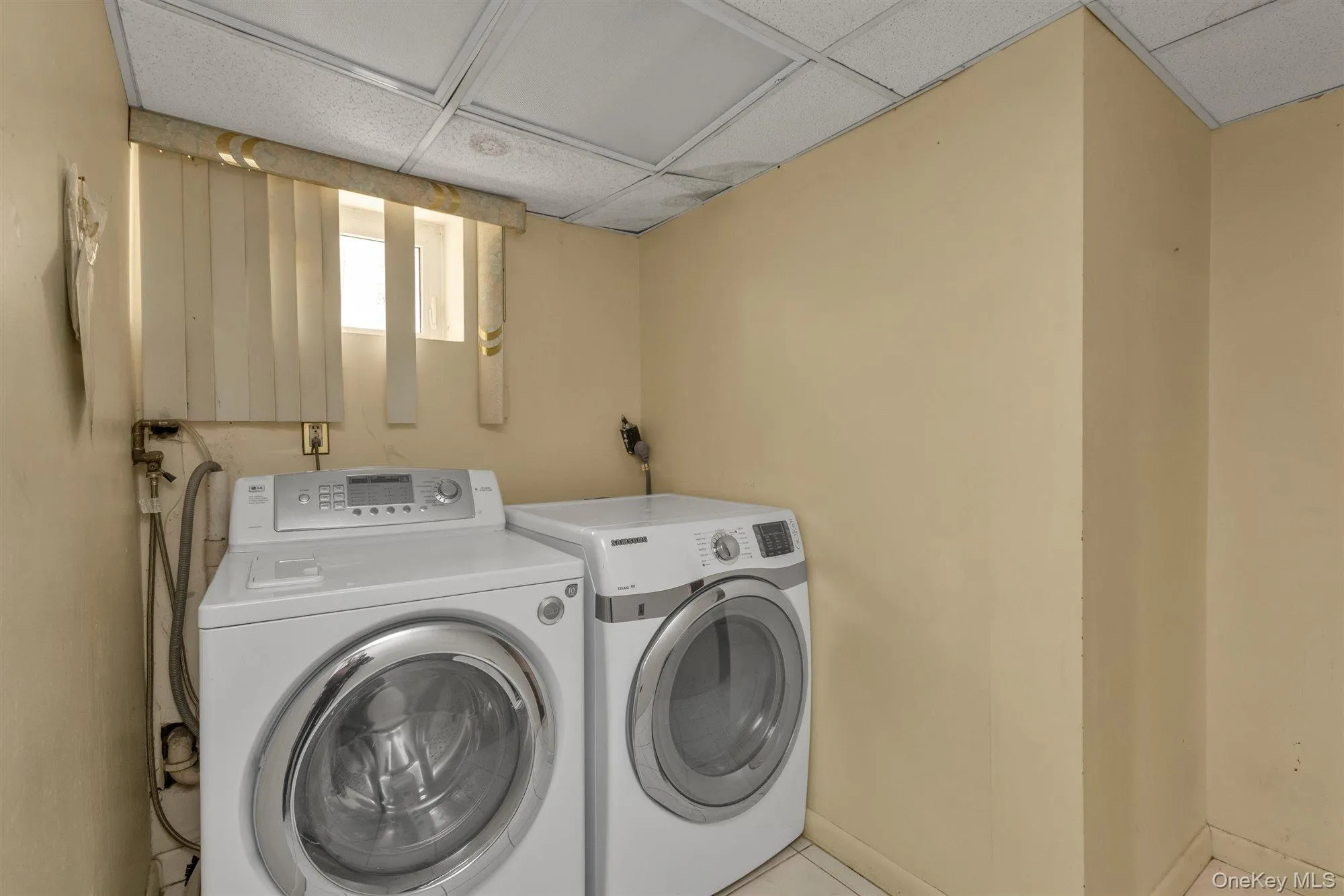 830 Pepperidge Road, North Hempstead, NY, 4 Bedrooms Bedrooms, 11 Rooms Rooms,3 BathroomsBathrooms,Residential Lease,For Rent,Pepperidge,0,963636 830 Pepperidge Road, North Hempstead, NY, 4 Bedrooms Bedrooms, 11 Rooms Rooms,3 BathroomsBathrooms,Residential Lease,For Rent,Pepperidge,0,963636