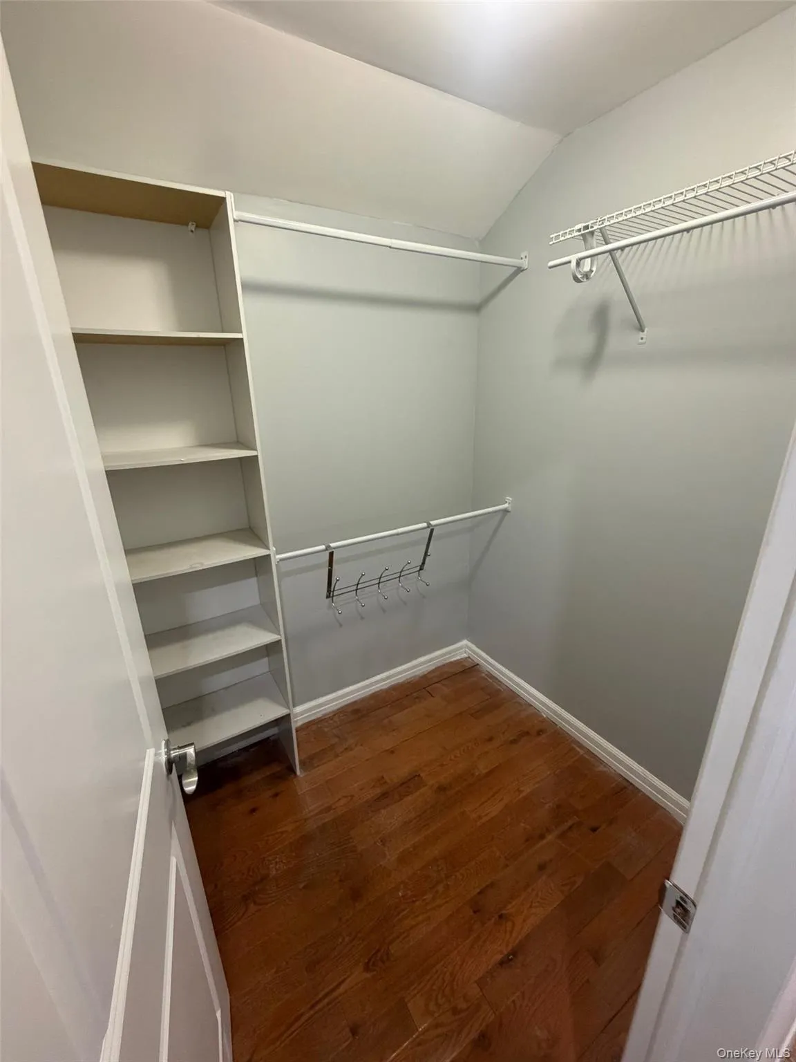 147-36 Springfield Lane, New York, NY, 3 Bedrooms Bedrooms, 5 Rooms Rooms,2 BathroomsBathrooms,Residential Lease,For Rent,Springfield,0,963647 147-36 Springfield Lane, New York, NY, 3 Bedrooms Bedrooms, 5 Rooms Rooms,2 BathroomsBathrooms,Residential Lease,For Rent,Springfield,0,963647