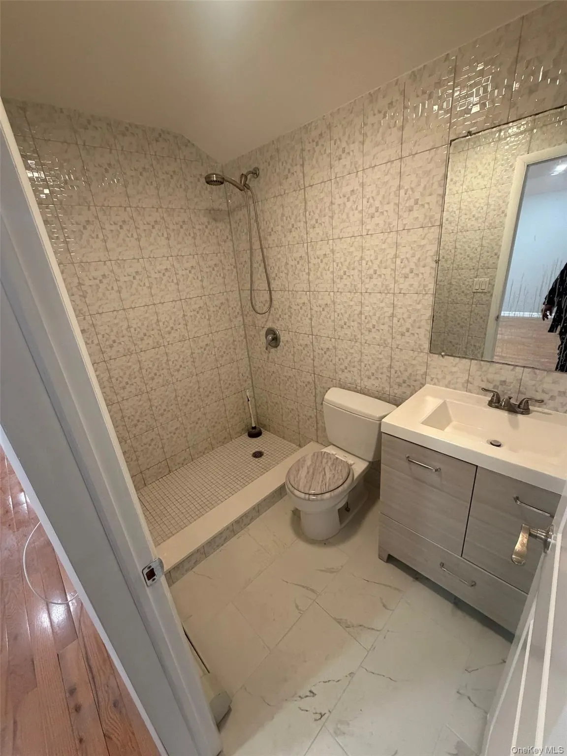 147-36 Springfield Lane, New York, NY, 3 Bedrooms Bedrooms, 5 Rooms Rooms,2 BathroomsBathrooms,Residential Lease,For Rent,Springfield,0,963647 147-36 Springfield Lane, New York, NY, 3 Bedrooms Bedrooms, 5 Rooms Rooms,2 BathroomsBathrooms,Residential Lease,For Rent,Springfield,0,963647