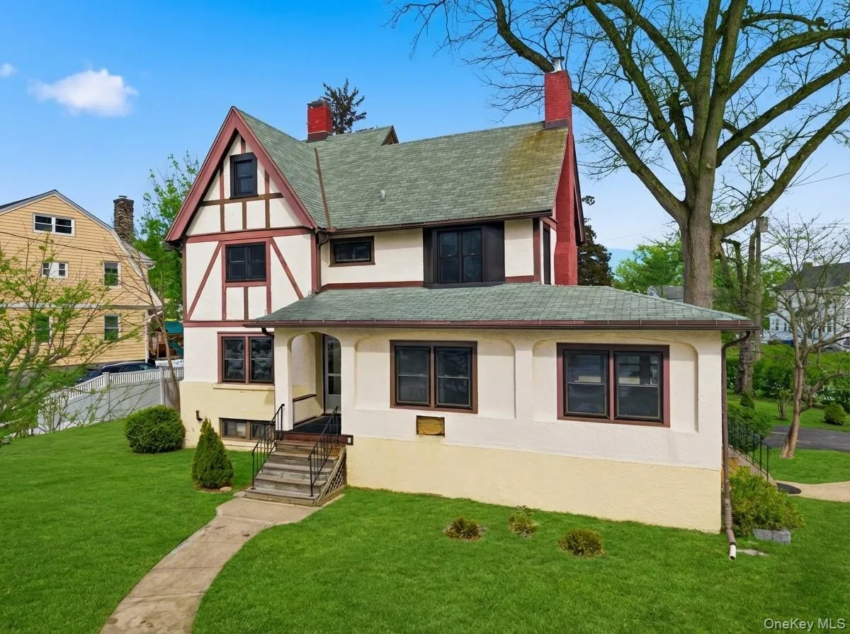 25 Midland Avenue, White Plains, NY, 5 Bedrooms Bedrooms, 11 Rooms Rooms,2 BathroomsBathrooms,Residential Lease,For Rent,Midland,0,963663 25 Midland Avenue, White Plains, NY, 5 Bedrooms Bedrooms, 11 Rooms Rooms,2 BathroomsBathrooms,Residential Lease,For Rent,Midland,0,963663