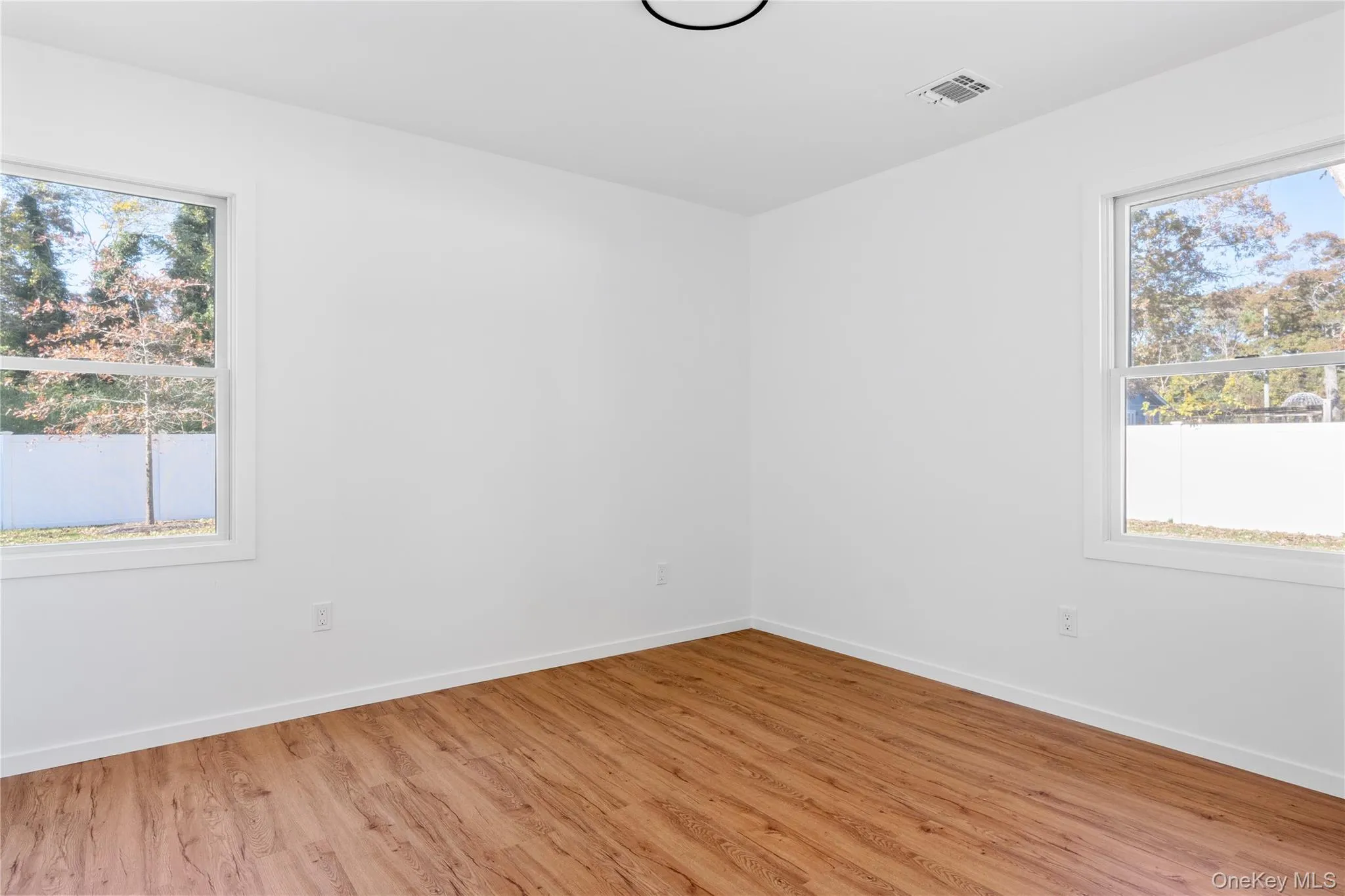 20 Mortimer Street, Southampton, NY, 1 Bedroom Bedrooms, 3 Rooms Rooms,1 BathroomBathrooms,Residential Lease,For Rent,Mortimer,0,963677 20 Mortimer Street, Southampton, NY, 1 Bedroom Bedrooms, 3 Rooms Rooms,1 BathroomBathrooms,Residential Lease,For Rent,Mortimer,0,963677