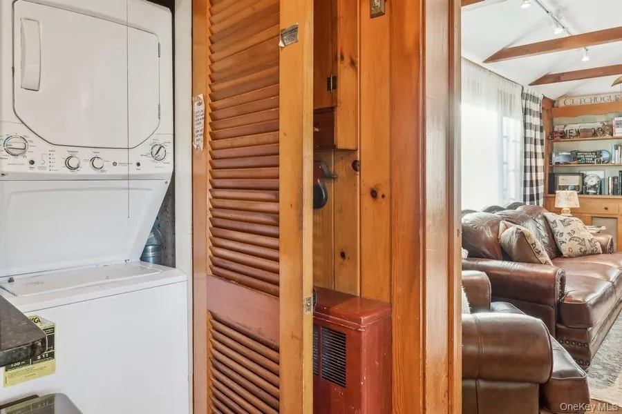 1850 Sterling Road, Southold, NY, 3 Bedrooms Bedrooms, 7 Rooms Rooms,1 BathroomBathrooms,Residential Lease,For Rent,Sterling,0,963696 1850 Sterling Road, Southold, NY, 3 Bedrooms Bedrooms, 7 Rooms Rooms,1 BathroomBathrooms,Residential Lease,For Rent,Sterling,0,963696