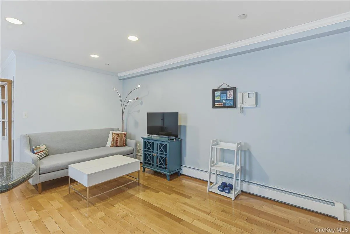 83-71 116th Street, New York, NY, 1 Bedroom Bedrooms, 4 Rooms Rooms,1 BathroomBathrooms,Residential,For Rent,116th,0,963745 83-71 116th Street, New York, NY, 1 Bedroom Bedrooms, 4 Rooms Rooms,1 BathroomBathrooms,Residential,For Rent,116th,0,963745