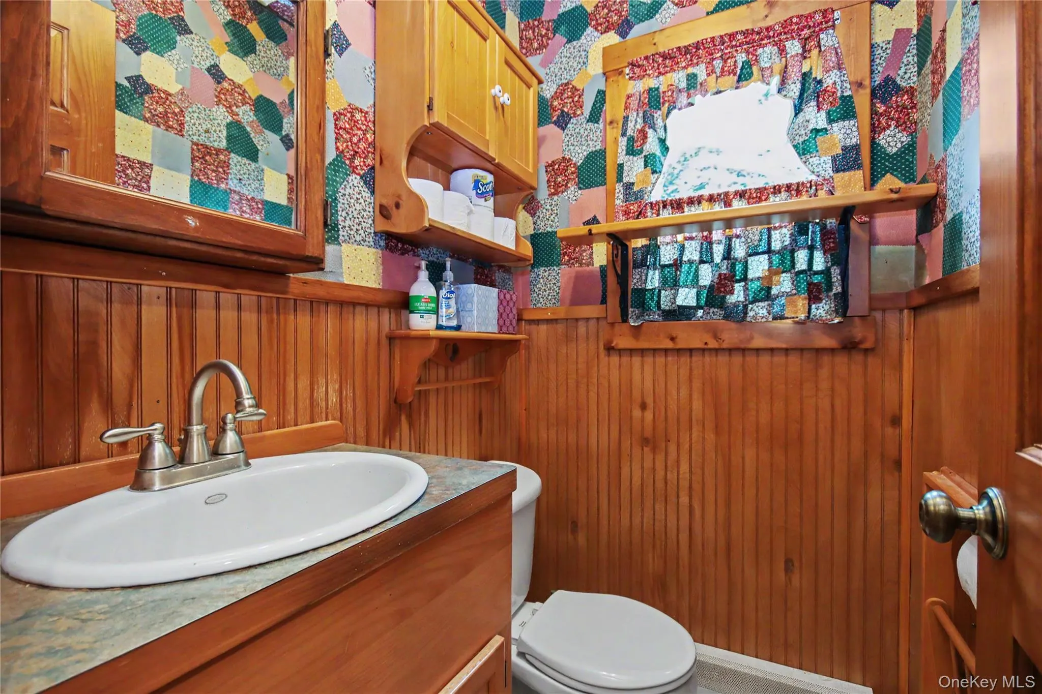 Powder room Powder room