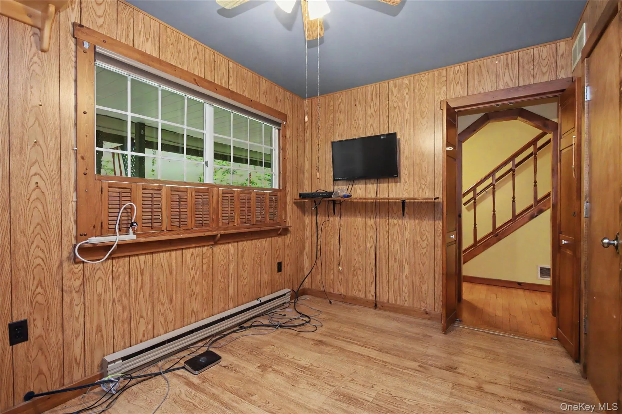 Dining room/Den/Office/could be used as a Bedroom Dining room/Den/Office/could be used as a Bedroom