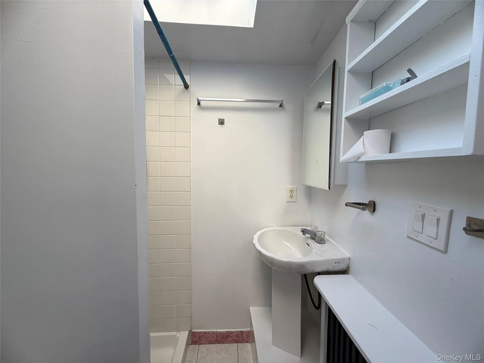 25-12 14th Place, New York, NY, 1 Room Rooms,1 BathroomBathrooms,Residential Lease,For Rent,14th,0,963760 25-12 14th Place, New York, NY, 1 Room Rooms,1 BathroomBathrooms,Residential Lease,For Rent,14th,0,963760