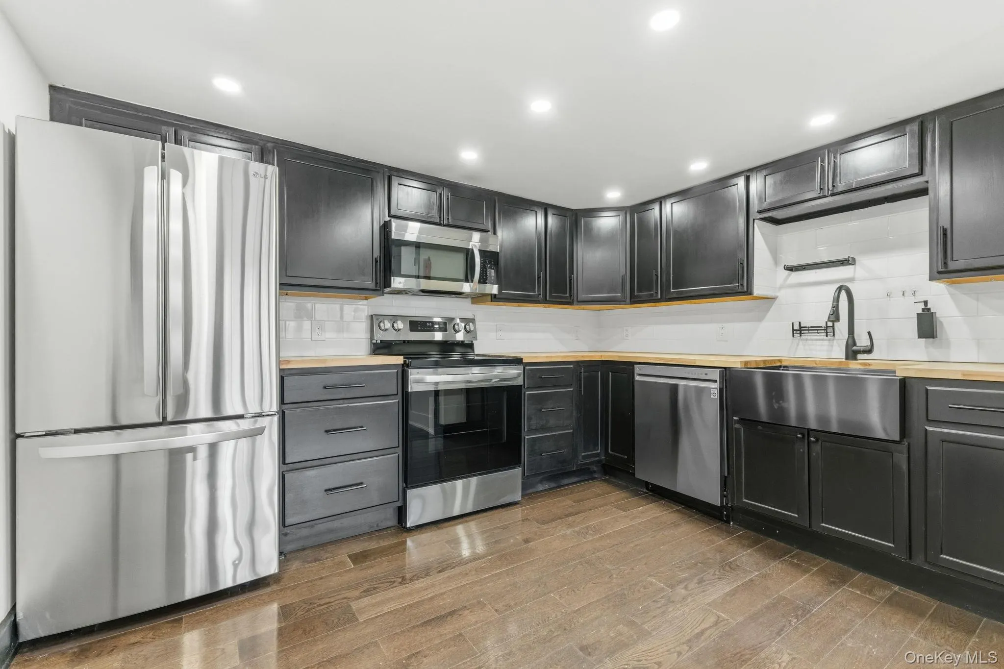 1156 Route 35, Lewisboro, NY, 2 Bedrooms Bedrooms, 7 Rooms Rooms,2 BathroomsBathrooms,Residential Lease,For Rent,Route 35,0,963762 1156 Route 35, Lewisboro, NY, 2 Bedrooms Bedrooms, 7 Rooms Rooms,2 BathroomsBathrooms,Residential Lease,For Rent,Route 35,0,963762