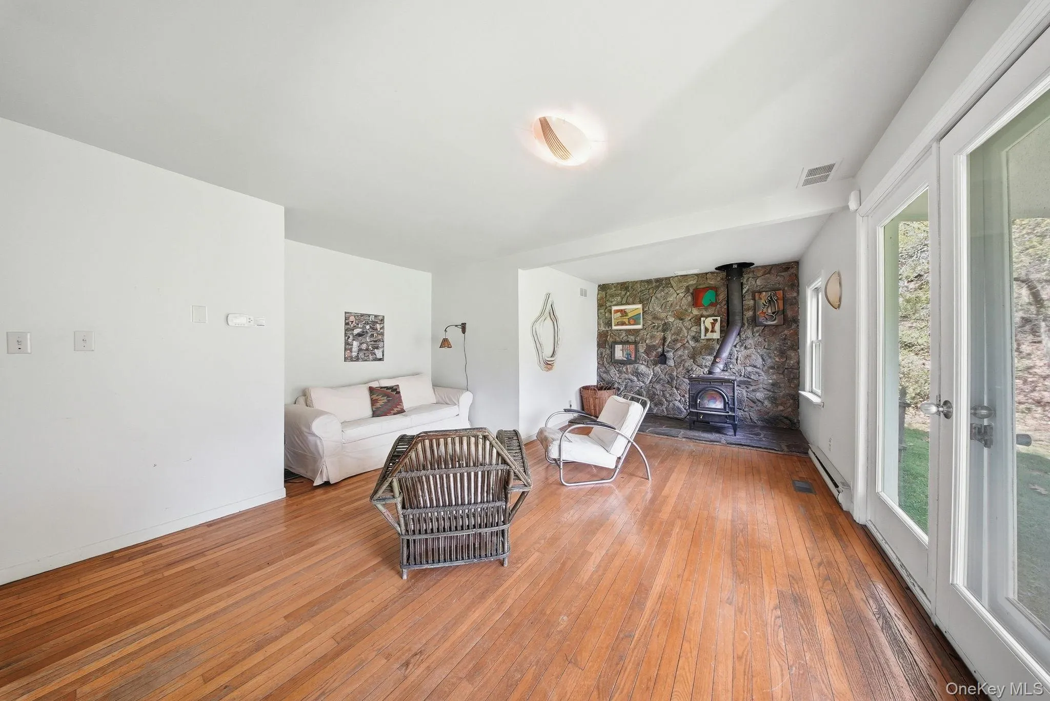 271 High Road, Lumberland, NY, 3 Bedrooms Bedrooms, 7 Rooms Rooms,2 BathroomsBathrooms,Residential,For Rent,High,0,963784 271 High Road, Lumberland, NY, 3 Bedrooms Bedrooms, 7 Rooms Rooms,2 BathroomsBathrooms,Residential,For Rent,High,0,963784