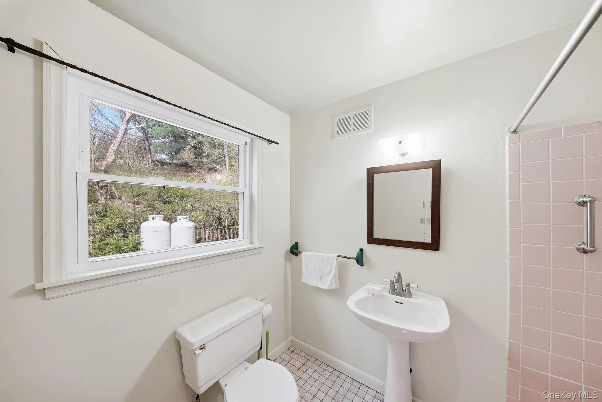 271 High Road, Lumberland, NY, 3 Bedrooms Bedrooms, 7 Rooms Rooms,2 BathroomsBathrooms,Residential,For Rent,High,0,963784 271 High Road, Lumberland, NY, 3 Bedrooms Bedrooms, 7 Rooms Rooms,2 BathroomsBathrooms,Residential,For Rent,High,0,963784
