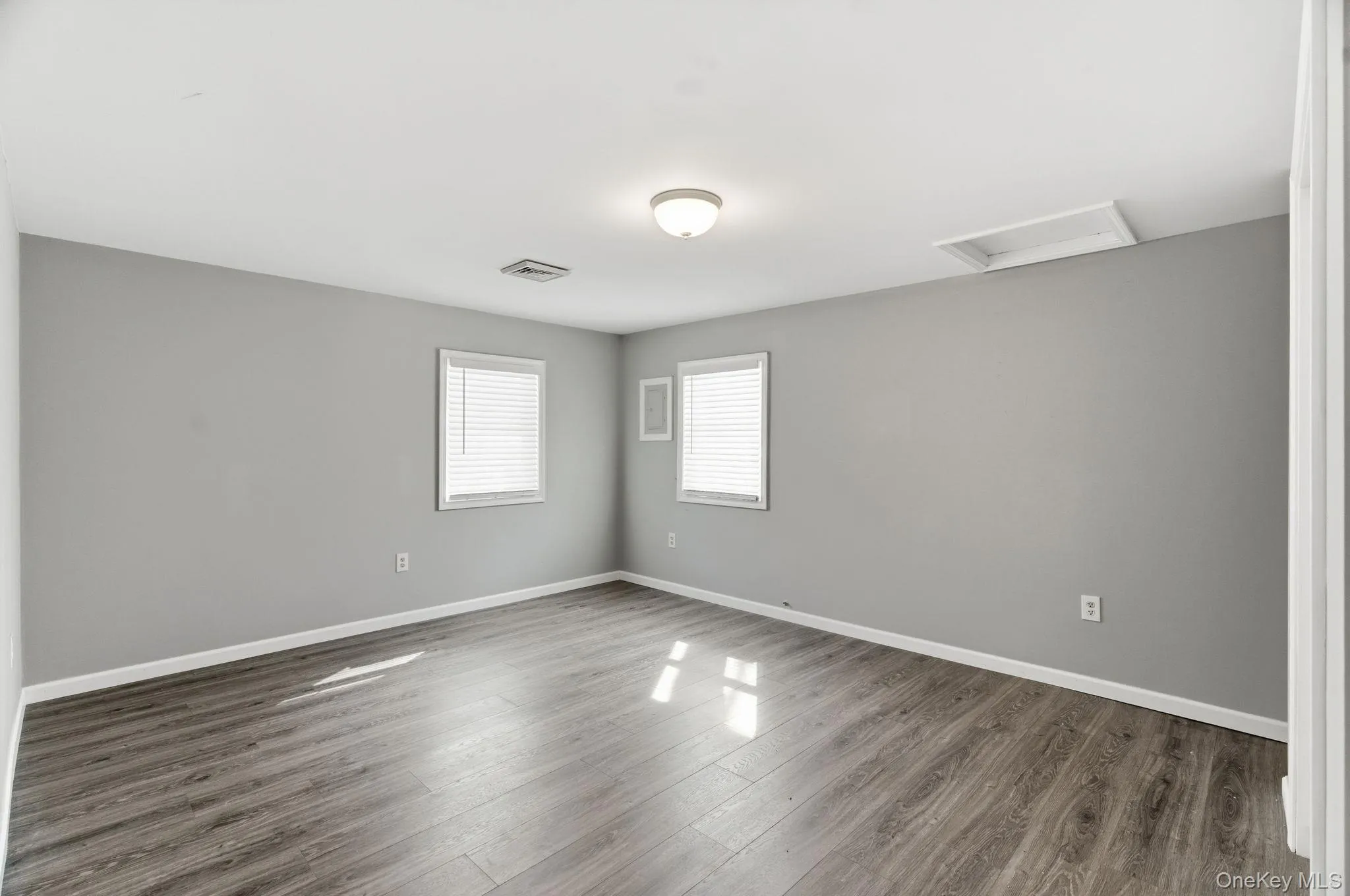 2nd Bedroom 2nd Bedroom