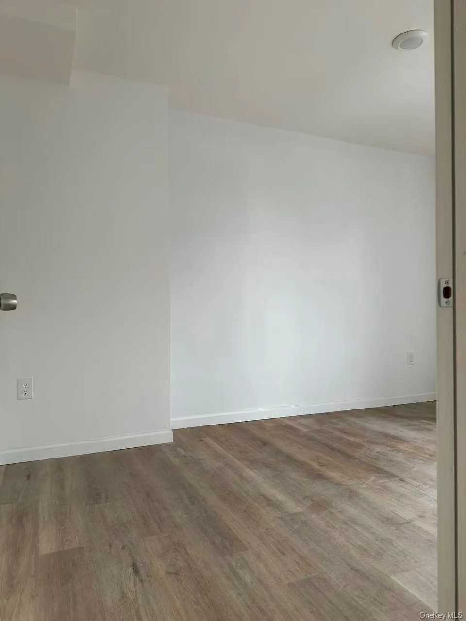 70-33 Queens Boulevard, New York, NY, 2 Bedrooms Bedrooms, 5 Rooms Rooms,2 BathroomsBathrooms,Residential Lease,For Rent,Queens,0,963809 70-33 Queens Boulevard, New York, NY, 2 Bedrooms Bedrooms, 5 Rooms Rooms,2 BathroomsBathrooms,Residential Lease,For Rent,Queens,0,963809