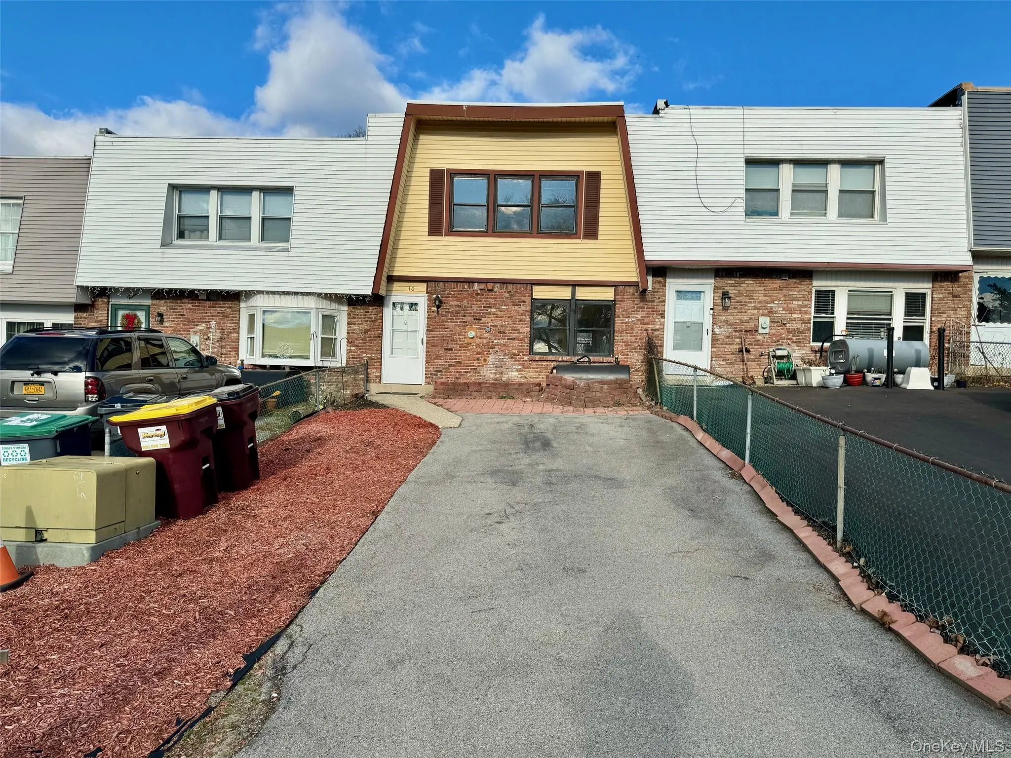 10 Chaucer Court, Wallkill, NY, 3 Bedrooms Bedrooms, 6 Rooms Rooms,1 BathroomBathrooms,Residential Lease,For Rent,Chaucer,0,963815 10 Chaucer Court, Wallkill, NY, 3 Bedrooms Bedrooms, 6 Rooms Rooms,1 BathroomBathrooms,Residential Lease,For Rent,Chaucer,0,963815