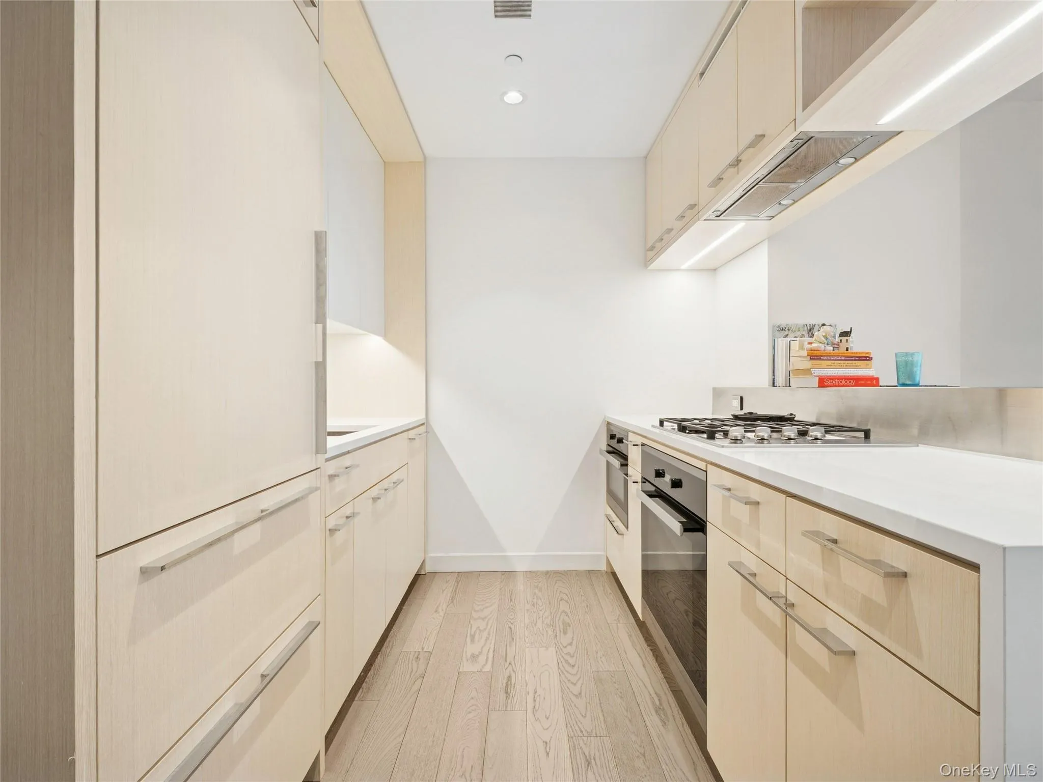 252 south Street, New York, NY, 1 Bedroom Bedrooms, 1 Room Rooms,1 BathroomBathrooms,Residential,For Rent,south,0,963817 252 south Street, New York, NY, 1 Bedroom Bedrooms, 1 Room Rooms,1 BathroomBathrooms,Residential,For Rent,south,0,963817