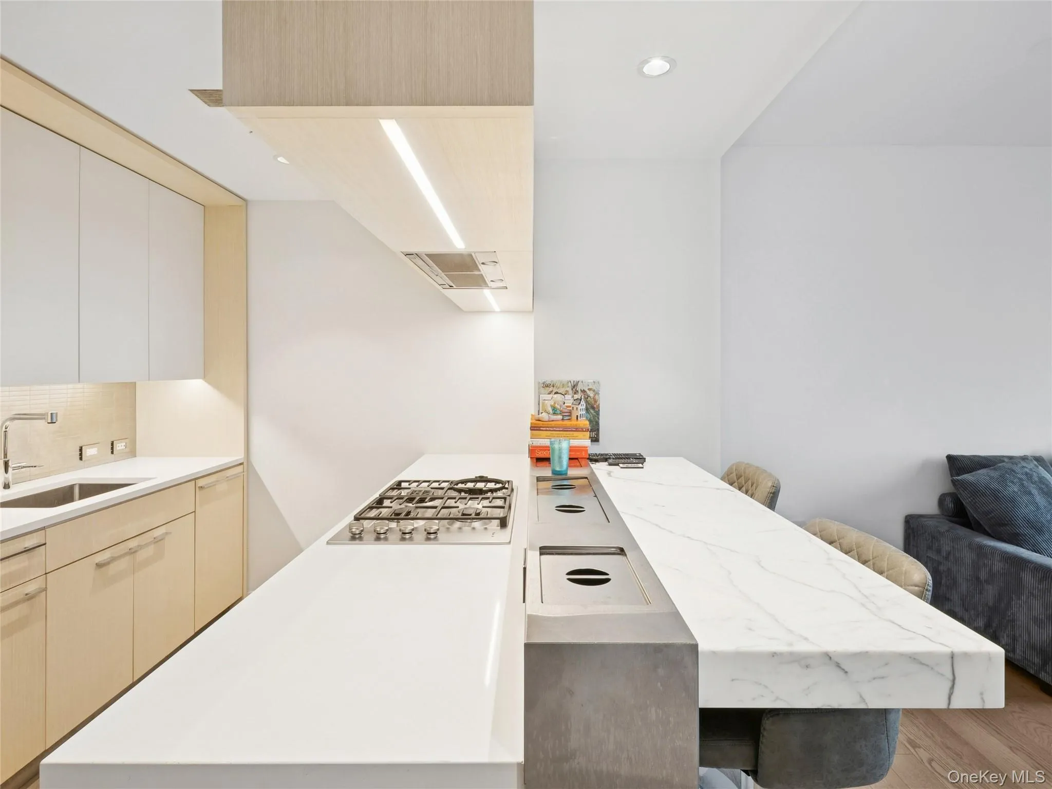 252 south Street, New York, NY, 1 Bedroom Bedrooms, 1 Room Rooms,1 BathroomBathrooms,Residential,For Rent,south,0,963817 252 south Street, New York, NY, 1 Bedroom Bedrooms, 1 Room Rooms,1 BathroomBathrooms,Residential,For Rent,south,0,963817