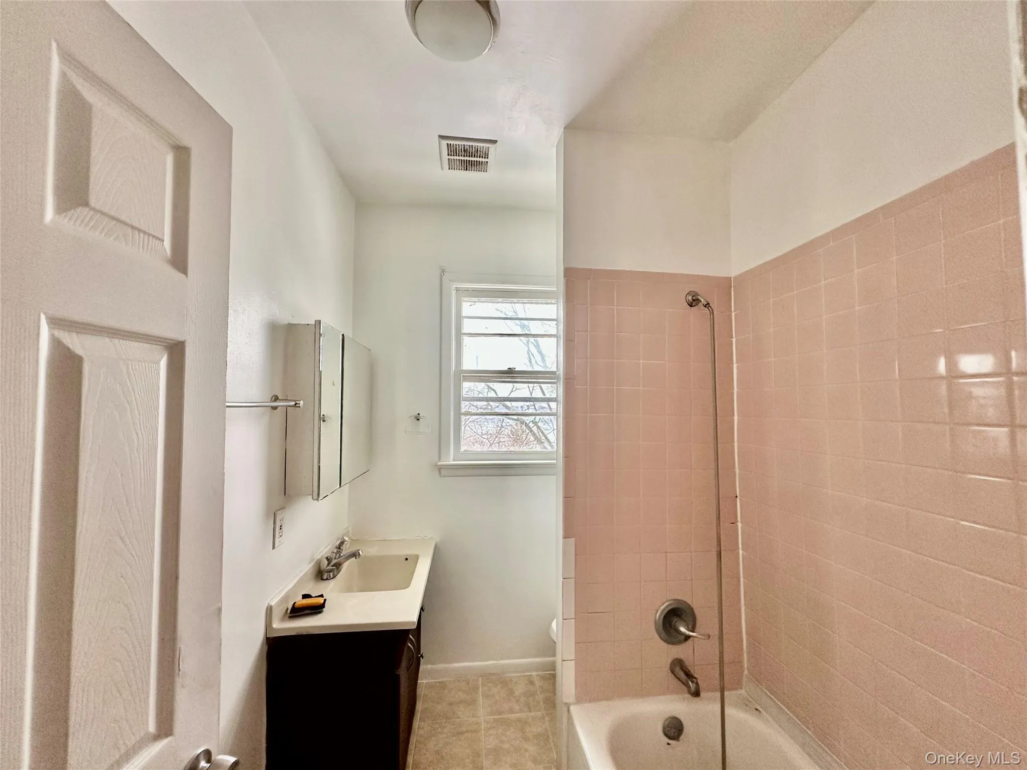 1159 Route 9w, Orangetown, NY, 2 Bedrooms Bedrooms, 5 Rooms Rooms,1 BathroomBathrooms,Residential Lease,For Rent,Route 9w,0,963839 1159 Route 9w, Orangetown, NY, 2 Bedrooms Bedrooms, 5 Rooms Rooms,1 BathroomBathrooms,Residential Lease,For Rent,Route 9w,0,963839