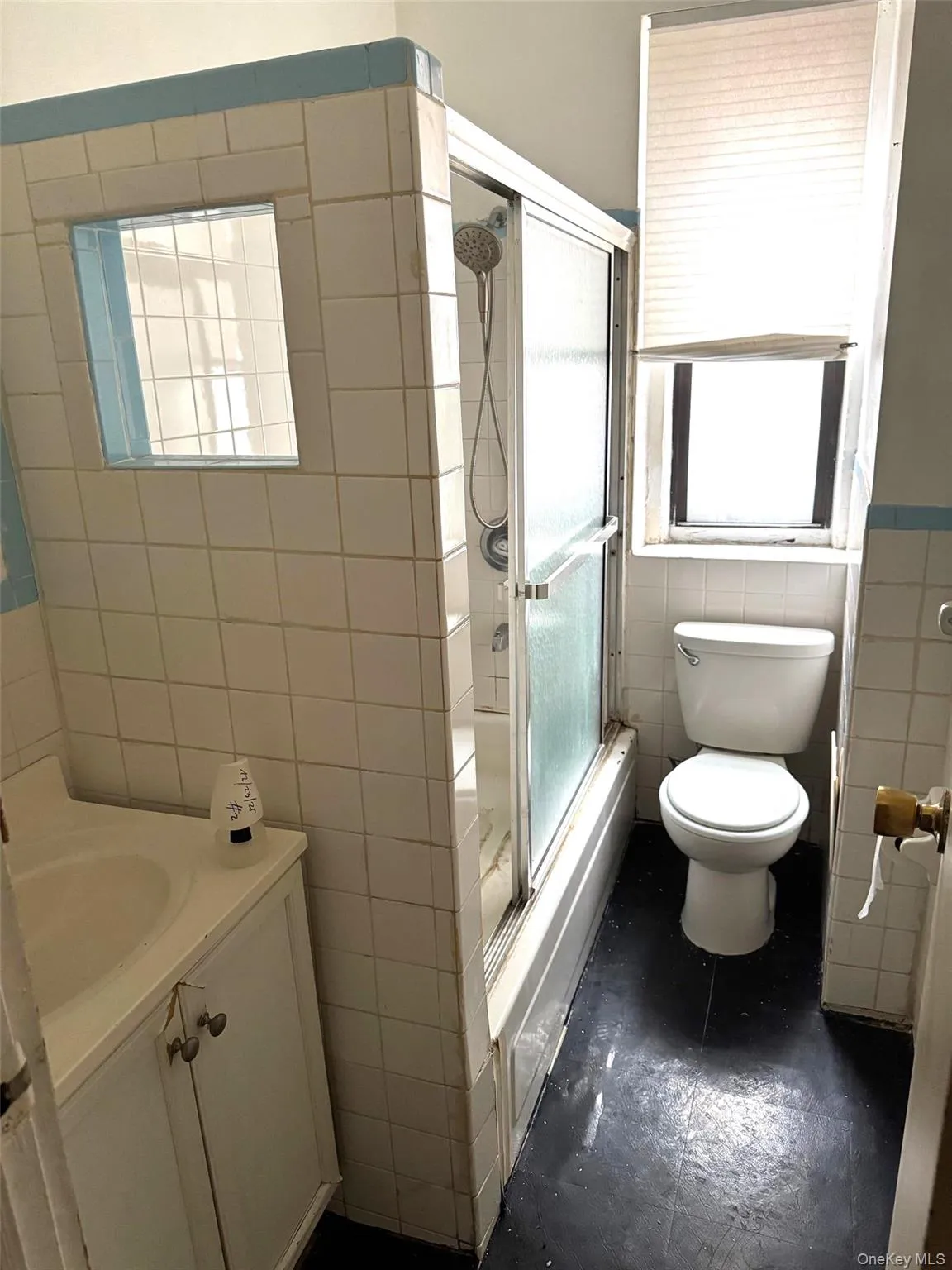 2156 Cruger Avenue, New York, NY, 1 Bedroom Bedrooms, 3 Rooms Rooms,1 BathroomBathrooms,Residential Sale,For Rent,Cruger,0,963845 2156 Cruger Avenue, New York, NY, 1 Bedroom Bedrooms, 3 Rooms Rooms,1 BathroomBathrooms,Residential Sale,For Rent,Cruger,0,963845
