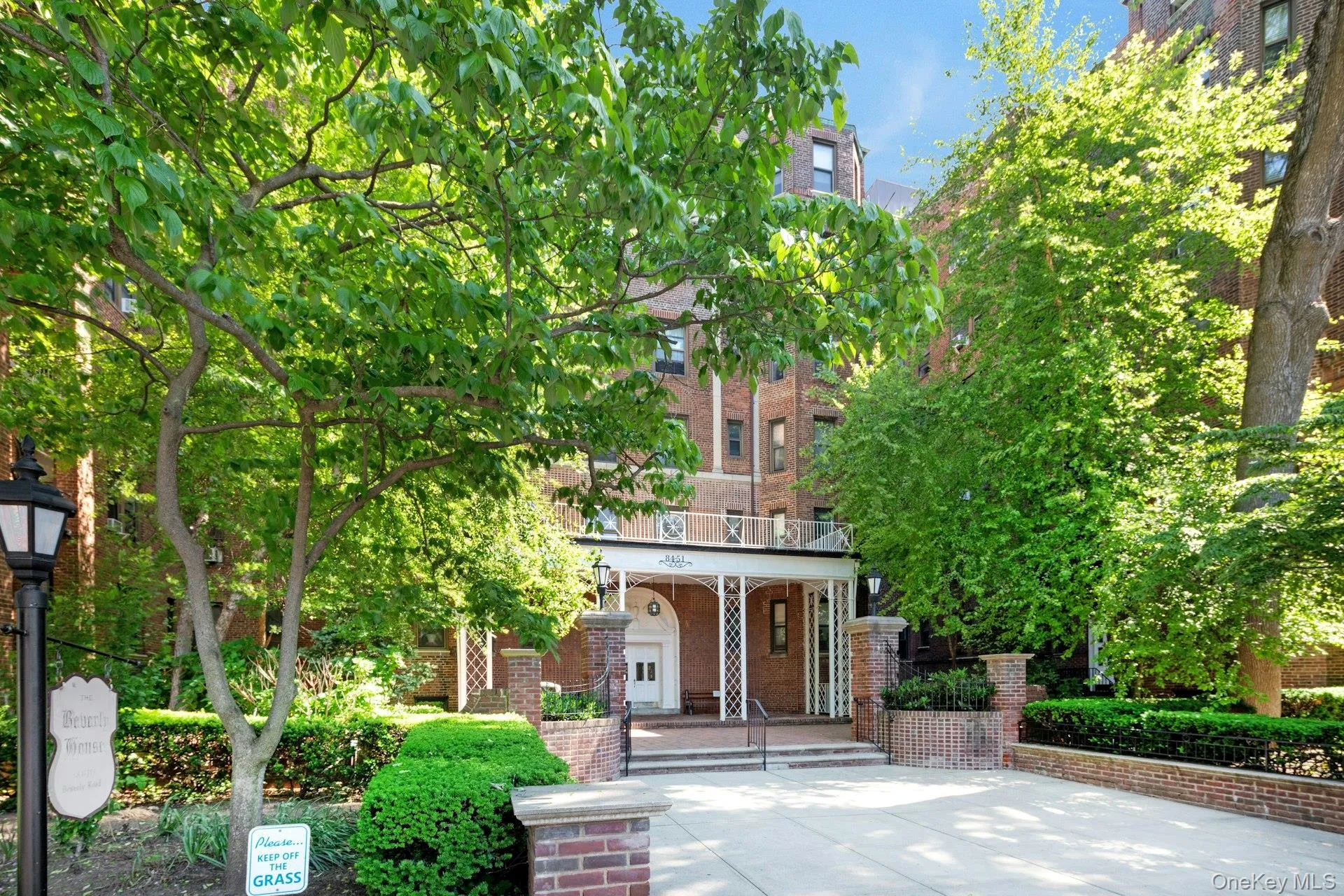 8451 Beverly Road, New York, NY, 9 Bedrooms Bedrooms, 18 Rooms Rooms,8 BathroomsBathrooms,Residential,For Rent,Beverly,0,963865 8451 Beverly Road, New York, NY, 9 Bedrooms Bedrooms, 18 Rooms Rooms,8 BathroomsBathrooms,Residential,For Rent,Beverly,0,963865