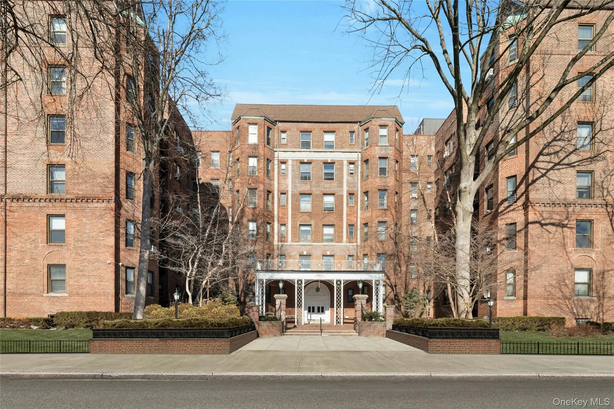 8451 Beverly Road, New York, NY, 9 Bedrooms Bedrooms, 18 Rooms Rooms,8 BathroomsBathrooms,Residential,For Rent,Beverly,0,963865 8451 Beverly Road, New York, NY, 9 Bedrooms Bedrooms, 18 Rooms Rooms,8 BathroomsBathrooms,Residential,For Rent,Beverly,0,963865