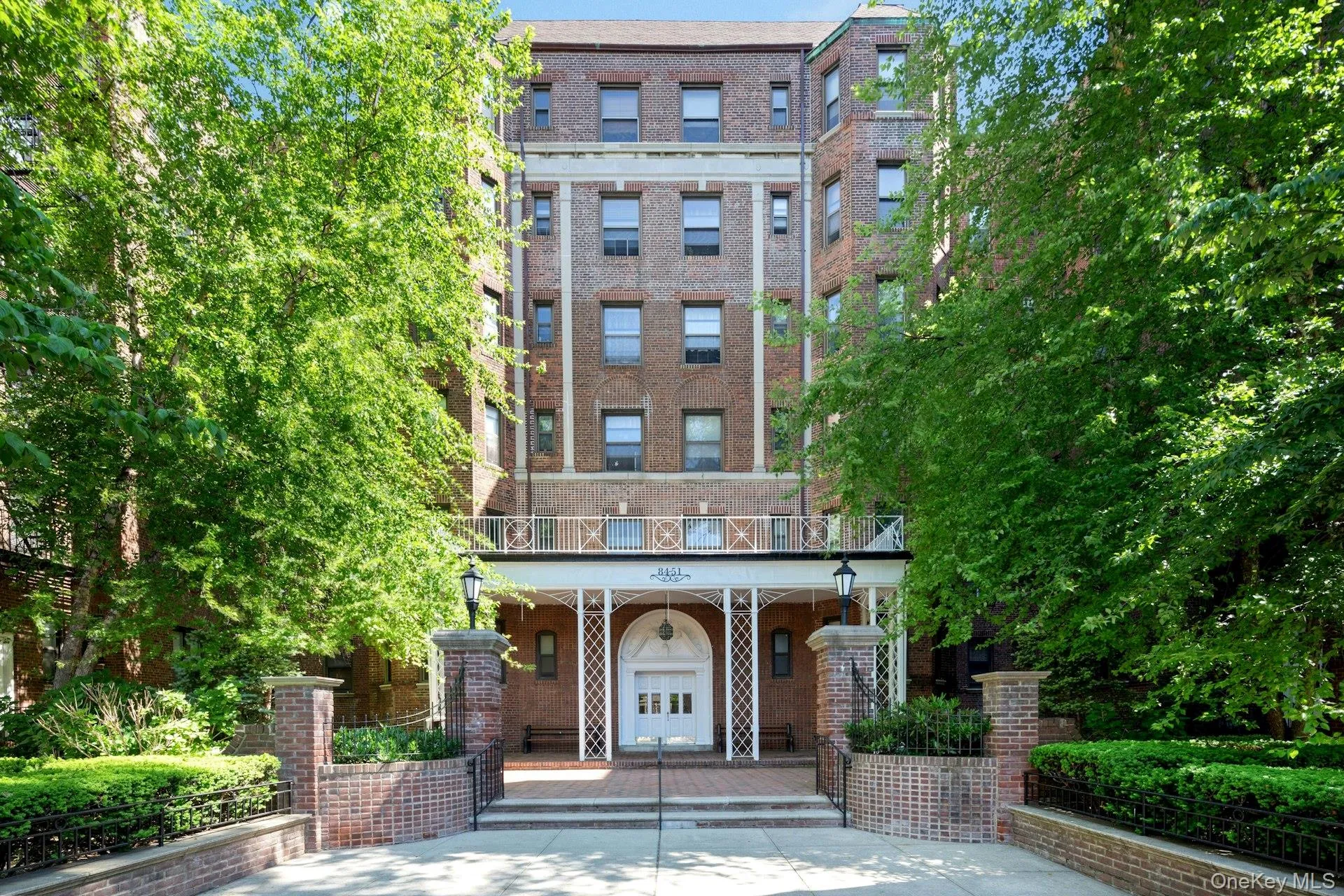 8451 Beverly Road, New York, NY, 9 Bedrooms Bedrooms, 18 Rooms Rooms,8 BathroomsBathrooms,Residential,For Rent,Beverly,0,963865 8451 Beverly Road, New York, NY, 9 Bedrooms Bedrooms, 18 Rooms Rooms,8 BathroomsBathrooms,Residential,For Rent,Beverly,0,963865