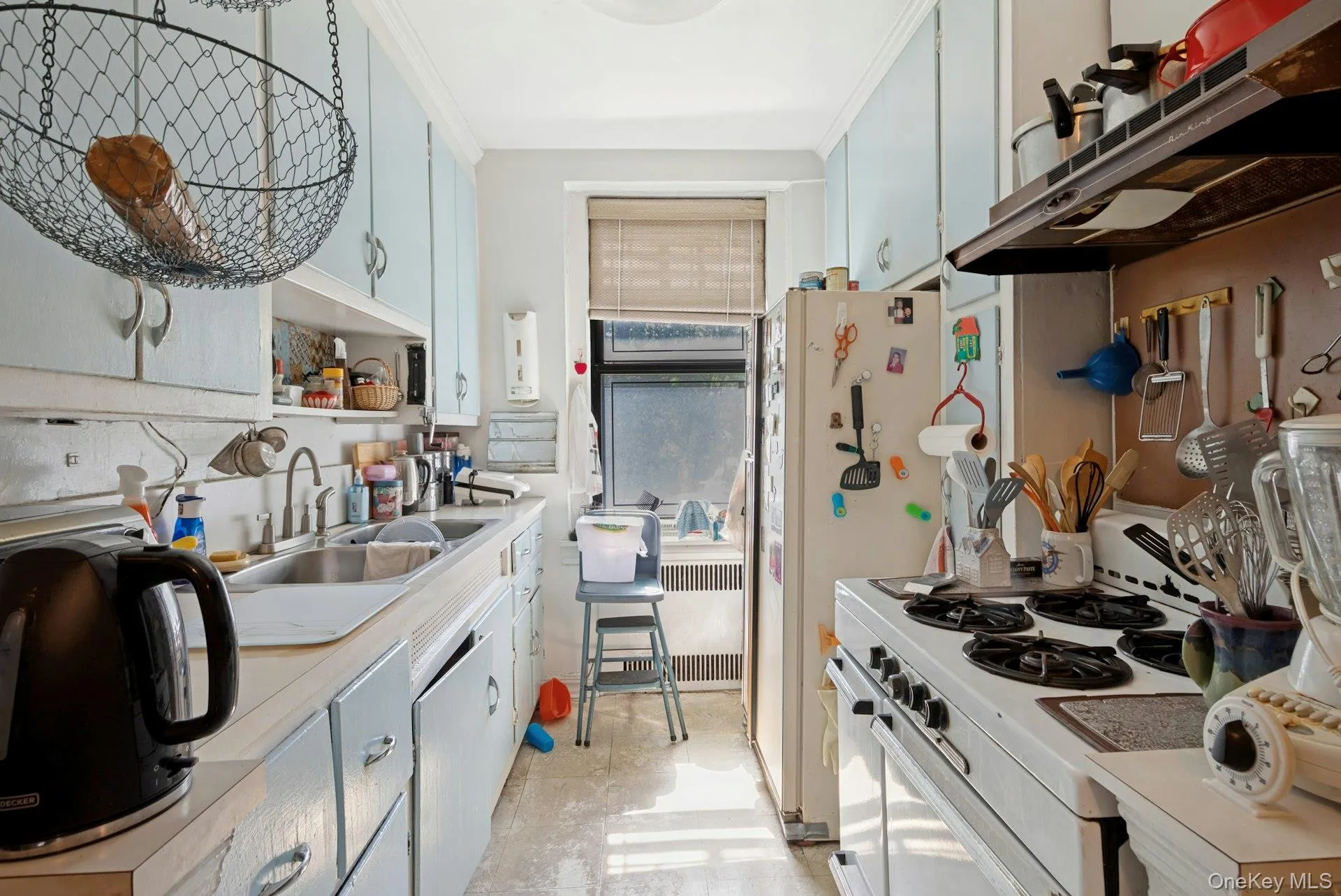 8451 Beverly Road, New York, NY, 9 Bedrooms Bedrooms, 18 Rooms Rooms,8 BathroomsBathrooms,Residential,For Rent,Beverly,0,963865 8451 Beverly Road, New York, NY, 9 Bedrooms Bedrooms, 18 Rooms Rooms,8 BathroomsBathrooms,Residential,For Rent,Beverly,0,963865
