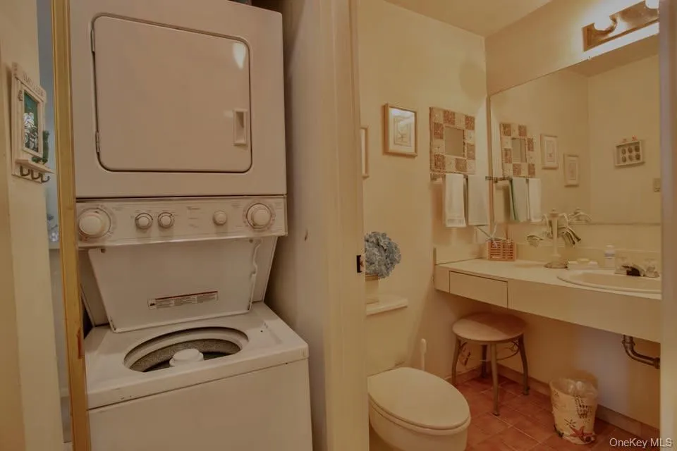 360 Shore Road, Long Beach, NY, 1 Bedroom Bedrooms, 3 Rooms Rooms,1 BathroomBathrooms,Residential Lease,For Rent,Shore,0,963897 360 Shore Road, Long Beach, NY, 1 Bedroom Bedrooms, 3 Rooms Rooms,1 BathroomBathrooms,Residential Lease,For Rent,Shore,0,963897