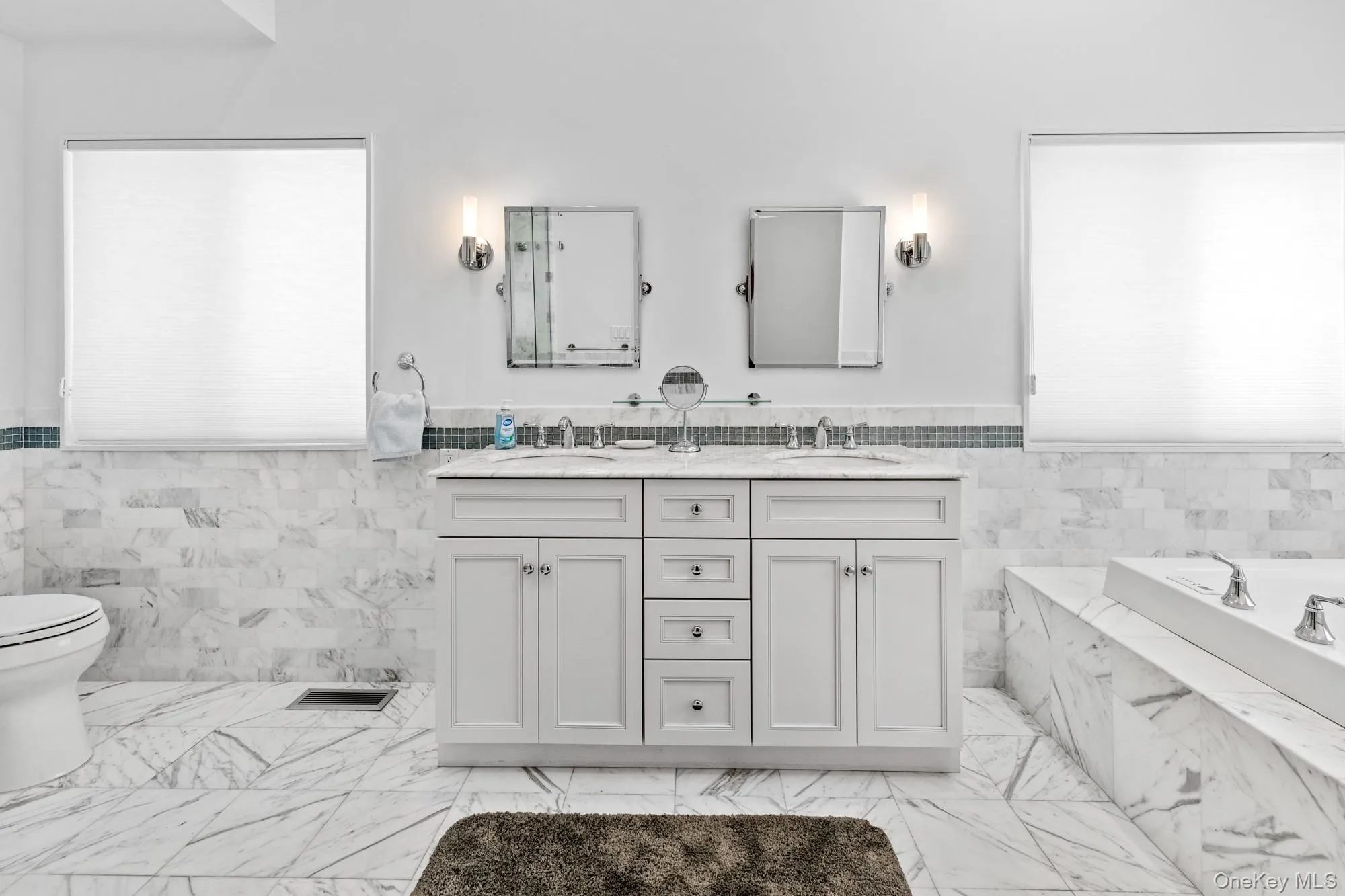 34 Park Circle, Southampton, NY, 5 Bedrooms Bedrooms, 8 Rooms Rooms,3 BathroomsBathrooms,Residential Lease,For Rent,Park,0,963909 34 Park Circle, Southampton, NY, 5 Bedrooms Bedrooms, 8 Rooms Rooms,3 BathroomsBathrooms,Residential Lease,For Rent,Park,0,963909